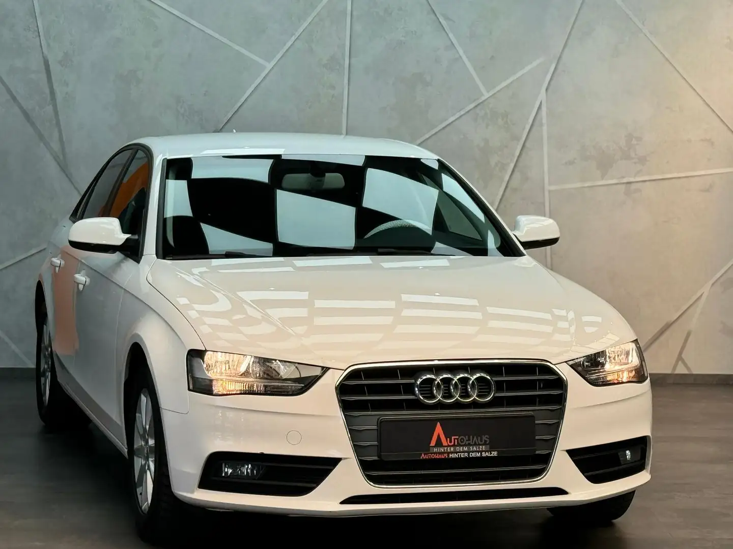 Audi A4 Attraction 2.0 16V TDI Blanco - 2