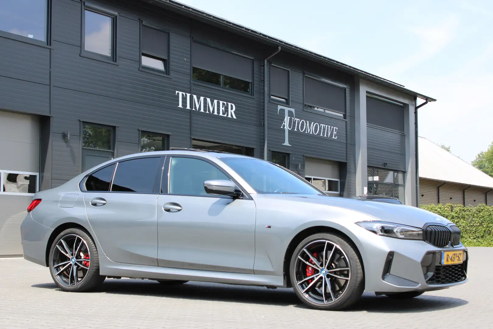 BMW 320 3-serie 320e M-Sport High Executive - Nieuw model Gris - 2