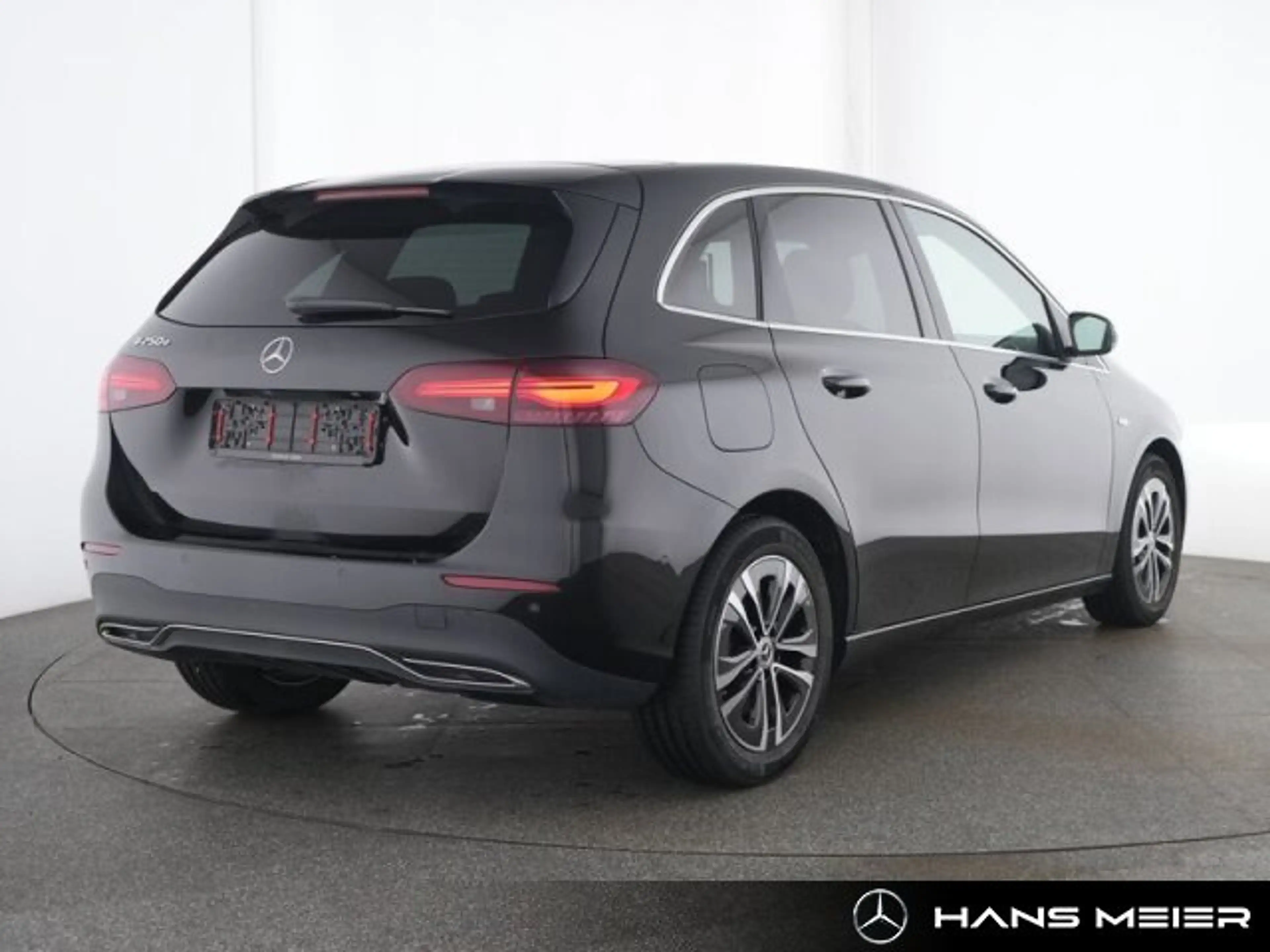 Mercedes-Benz B 250 B 250 e Progressive Panorama Advanced LED Kamera — photo 3