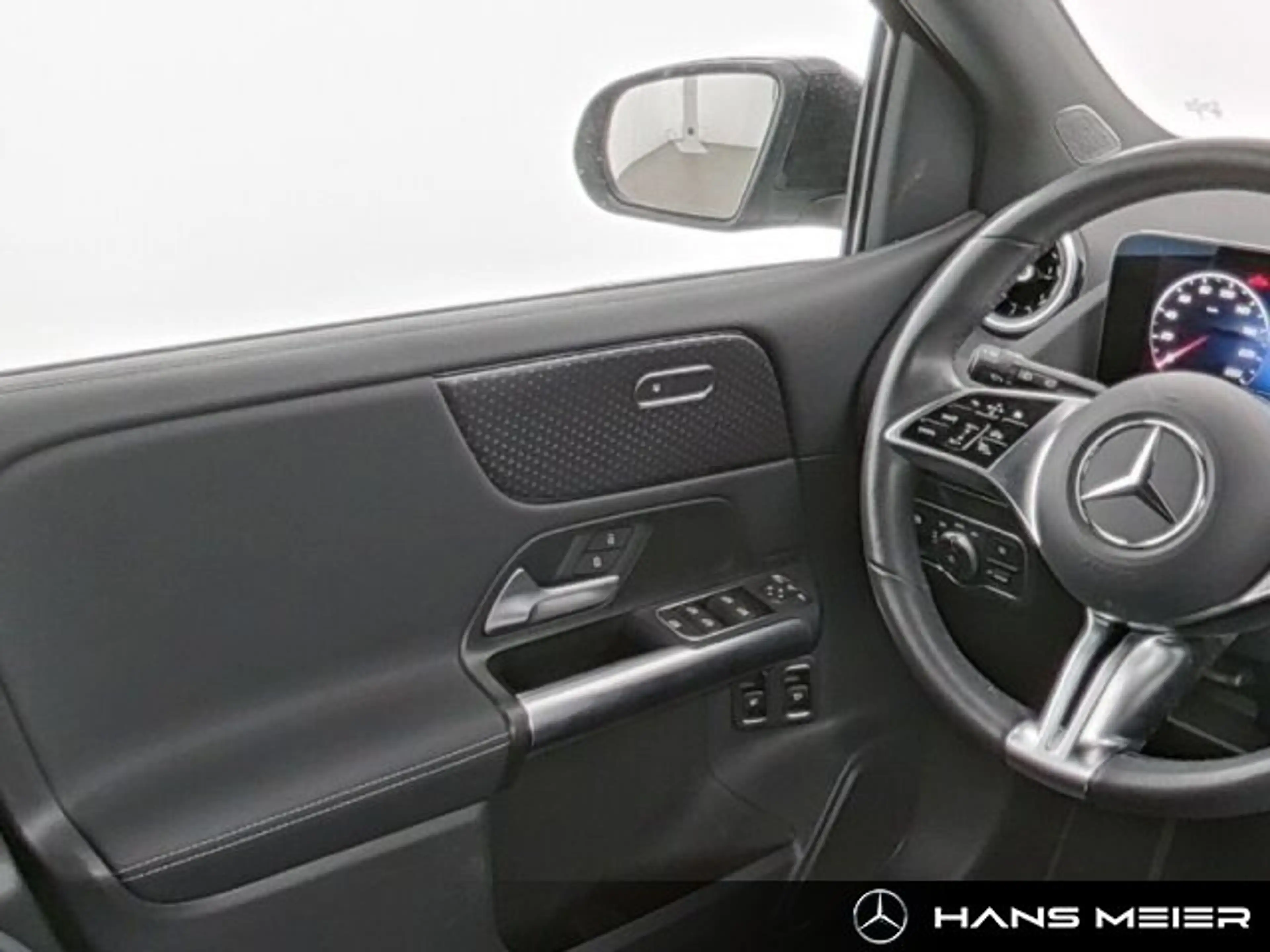 Mercedes-Benz B 250 B 250 e Progressive Panorama Advanced LED Kamera — photo 9