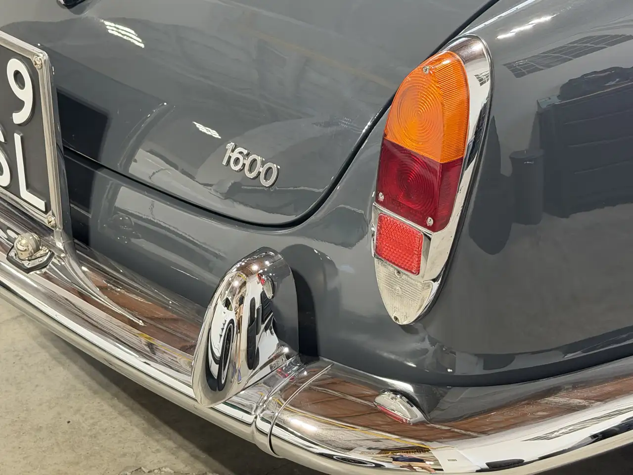 Alfa Romeo Giulia Spider Grigio Grafite Interno Rosso Asi Oro, foto 6