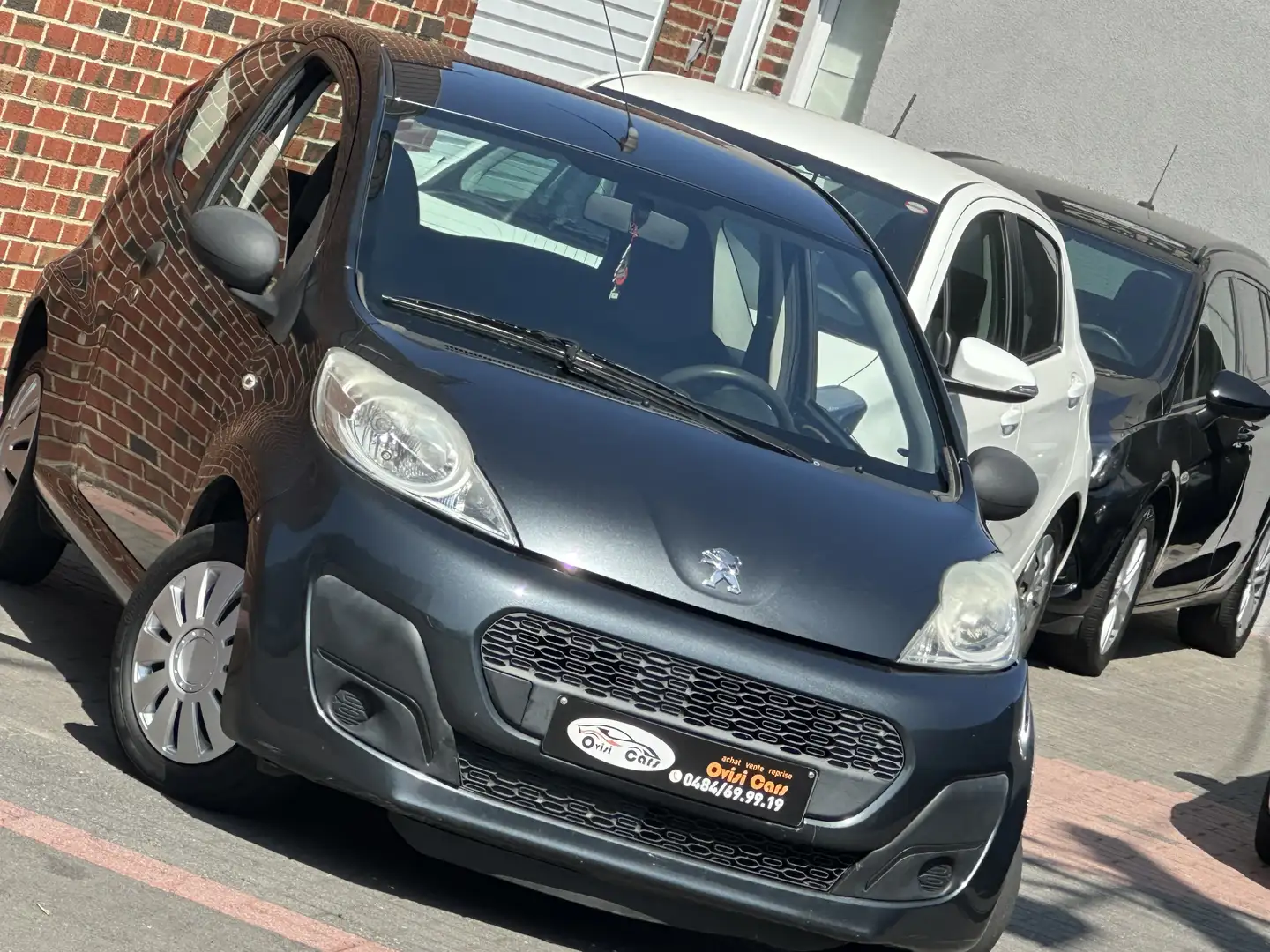 Peugeot 107 // TOYOTA MOTEUR // Gris - 2