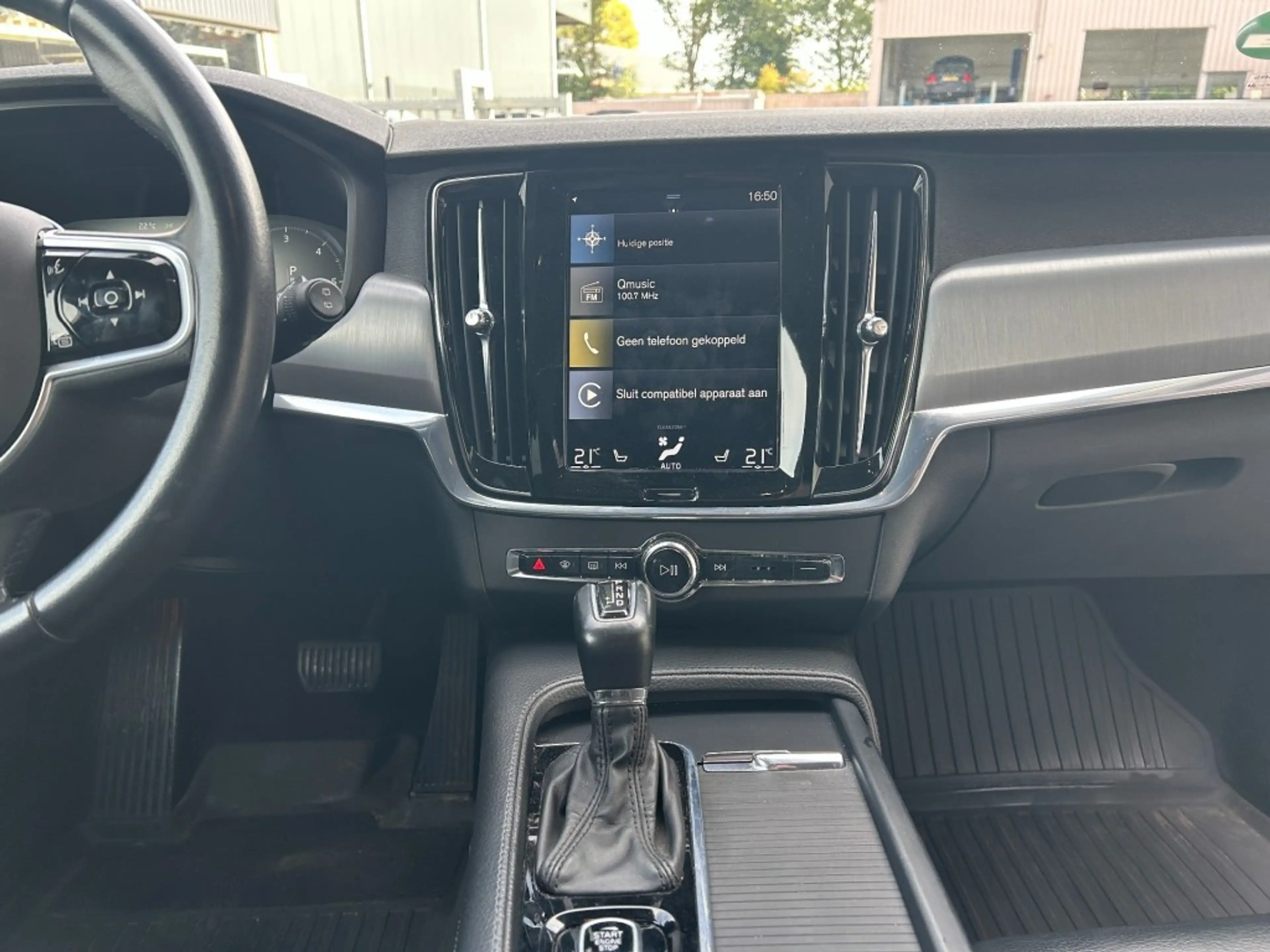 Volvo V90 2.0 D4 MOMENTUM Geartronic — photo 16