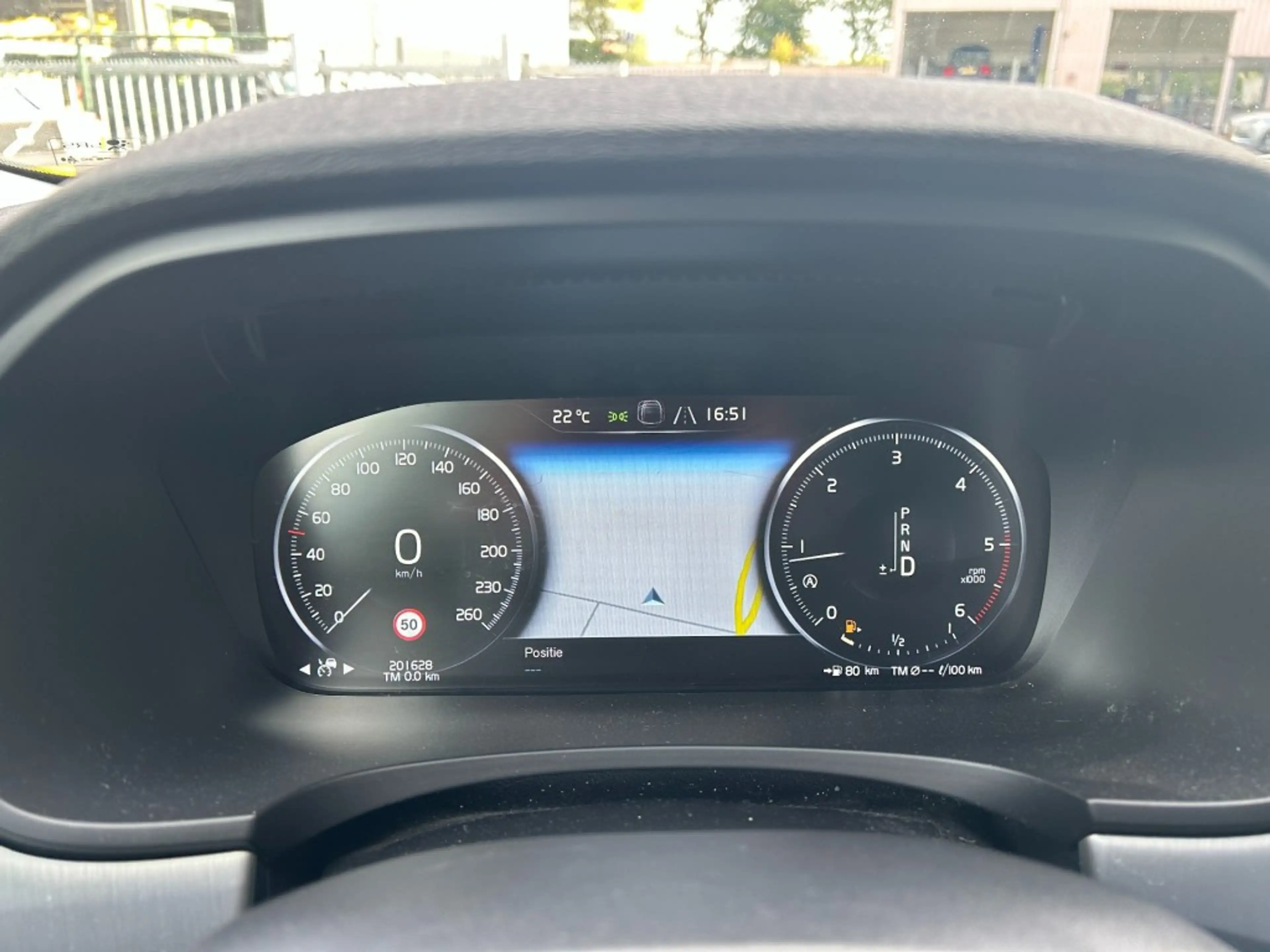 Volvo V90 2.0 D4 MOMENTUM Geartronic — photo 21