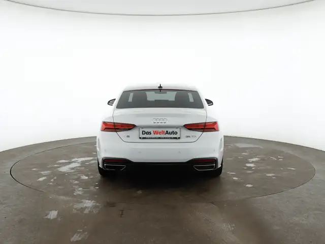 Audi A5 view 6