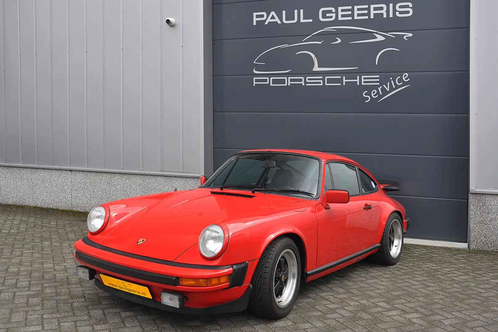 Porsche 911 3.0 SC Coupe Matching Numbers Rood - 1
