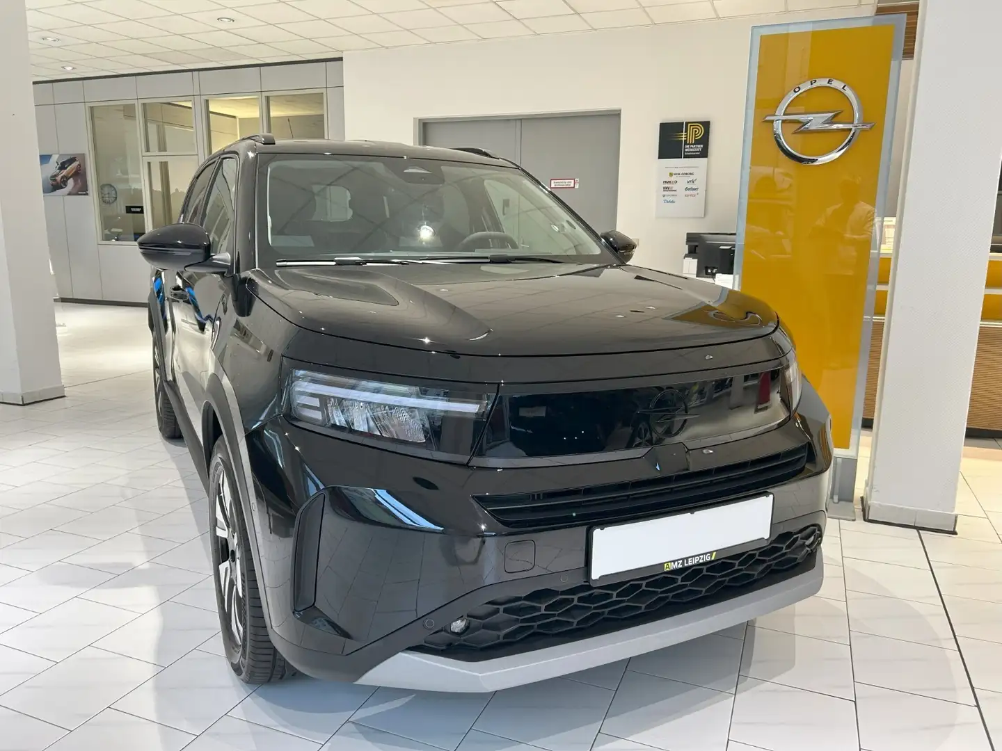 Opel Frontera 100kW 1.2 GS *wenig Kilometer* Schwarz - 1