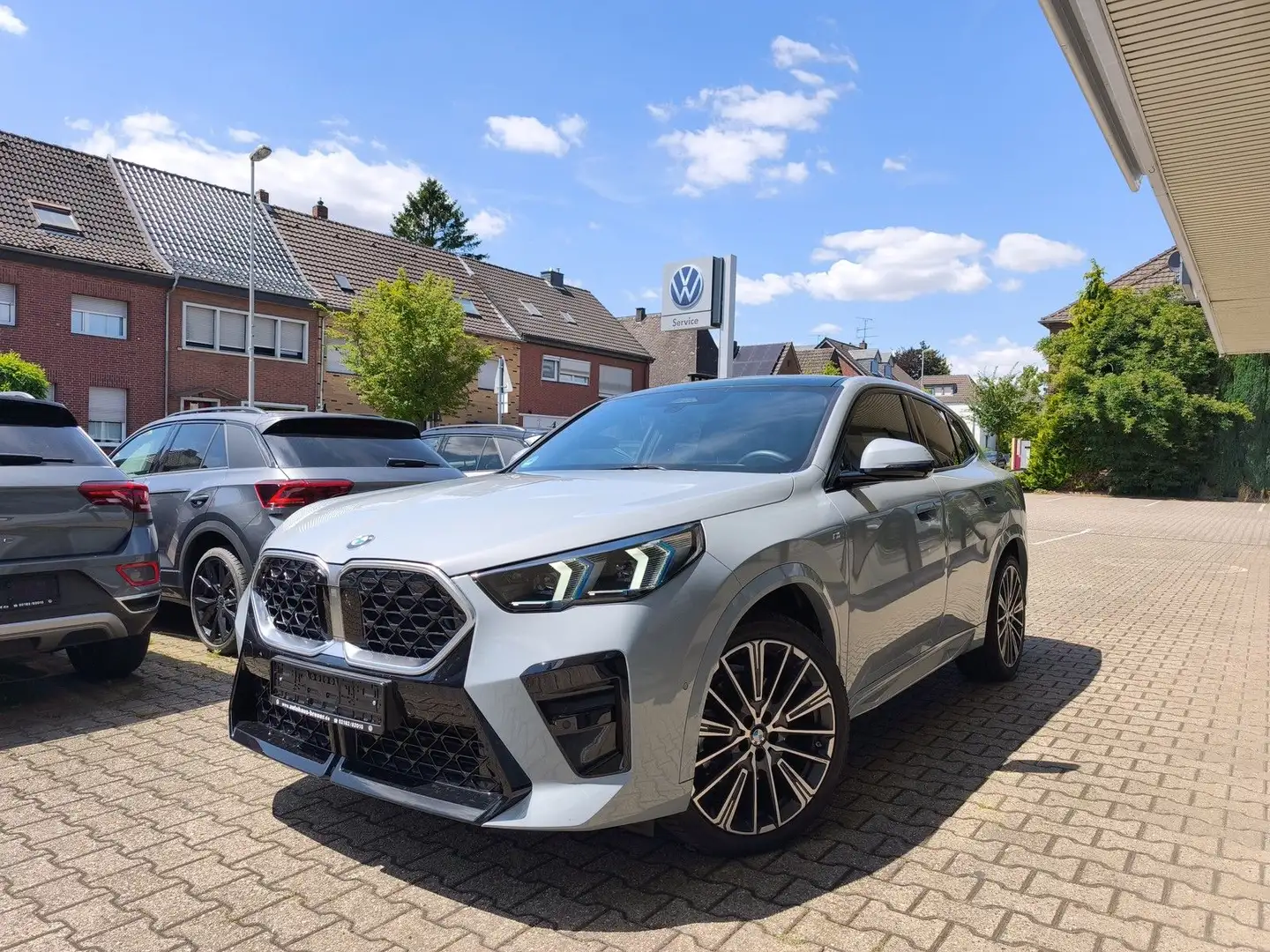 BMW X2 20 i sDrive M Sport MY2025,LED,HUD,Kessy,AHK Grau - 1