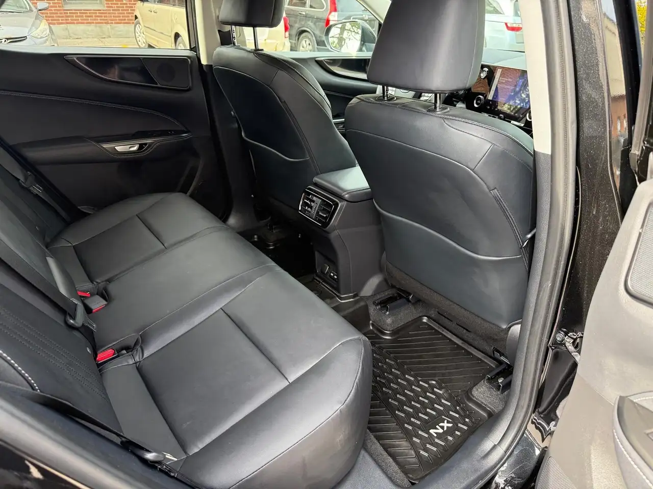 Lexus NX снимка Lexus NX