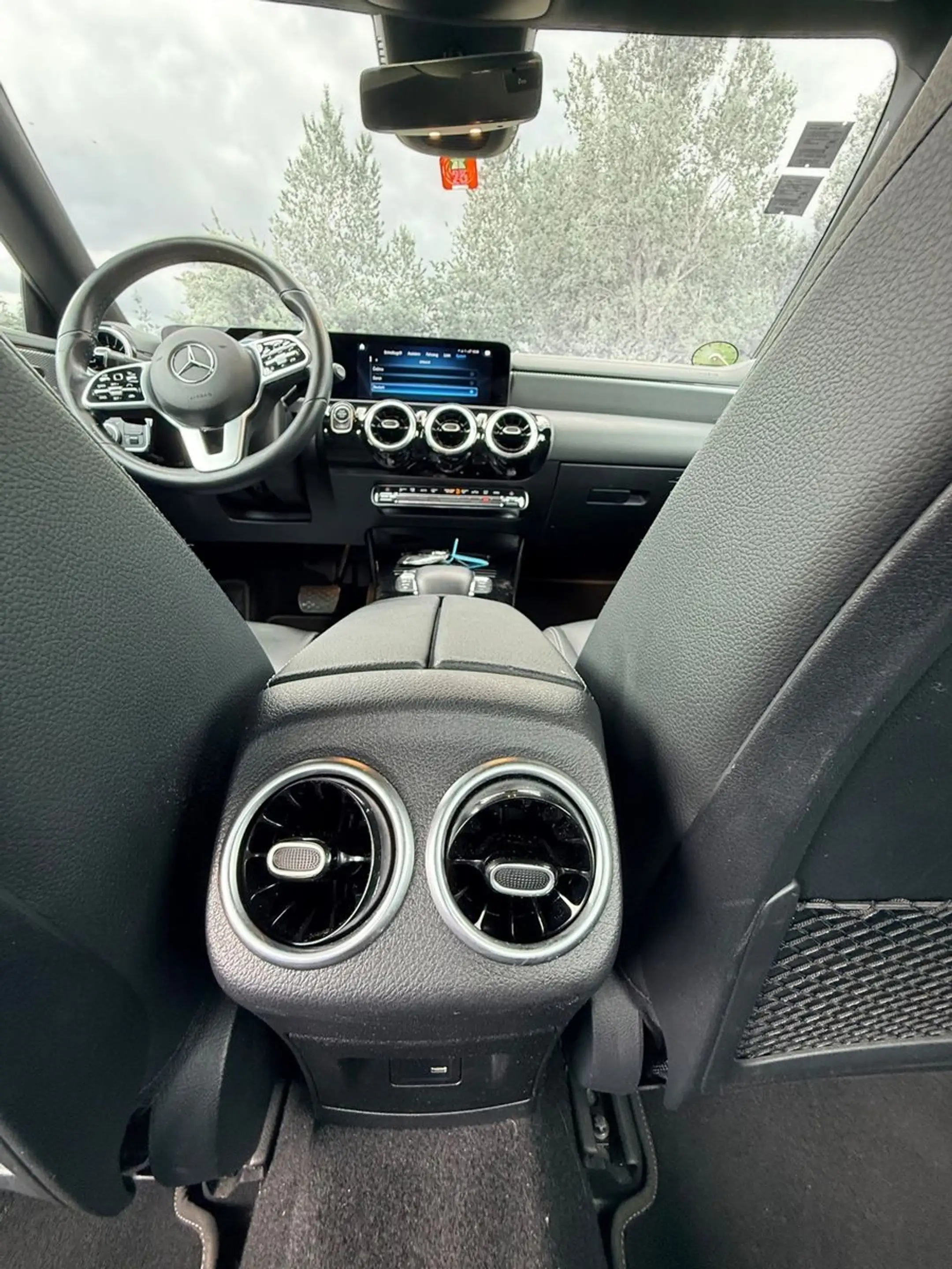Mercedes-Benz CLA 220 CLA CLA 220 d LED 1ERH ACC — photo 12