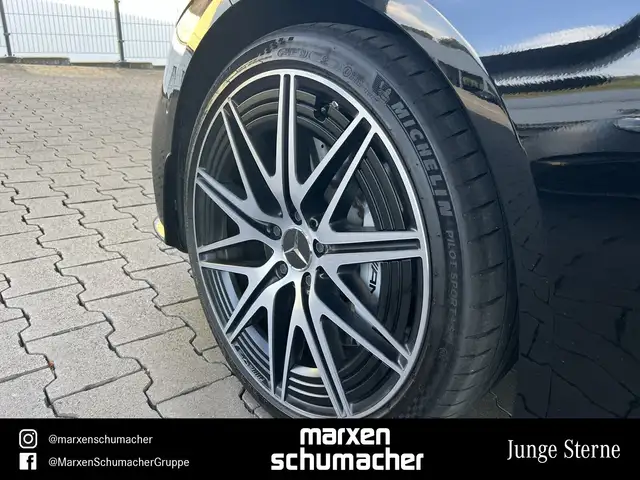 Mercedes-Benz C-Class view 8
