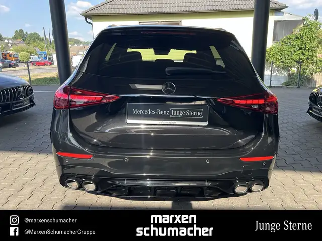 Mercedes-Benz C-Class view 5