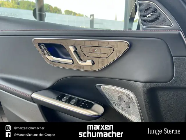 Mercedes-Benz C-Class view 10