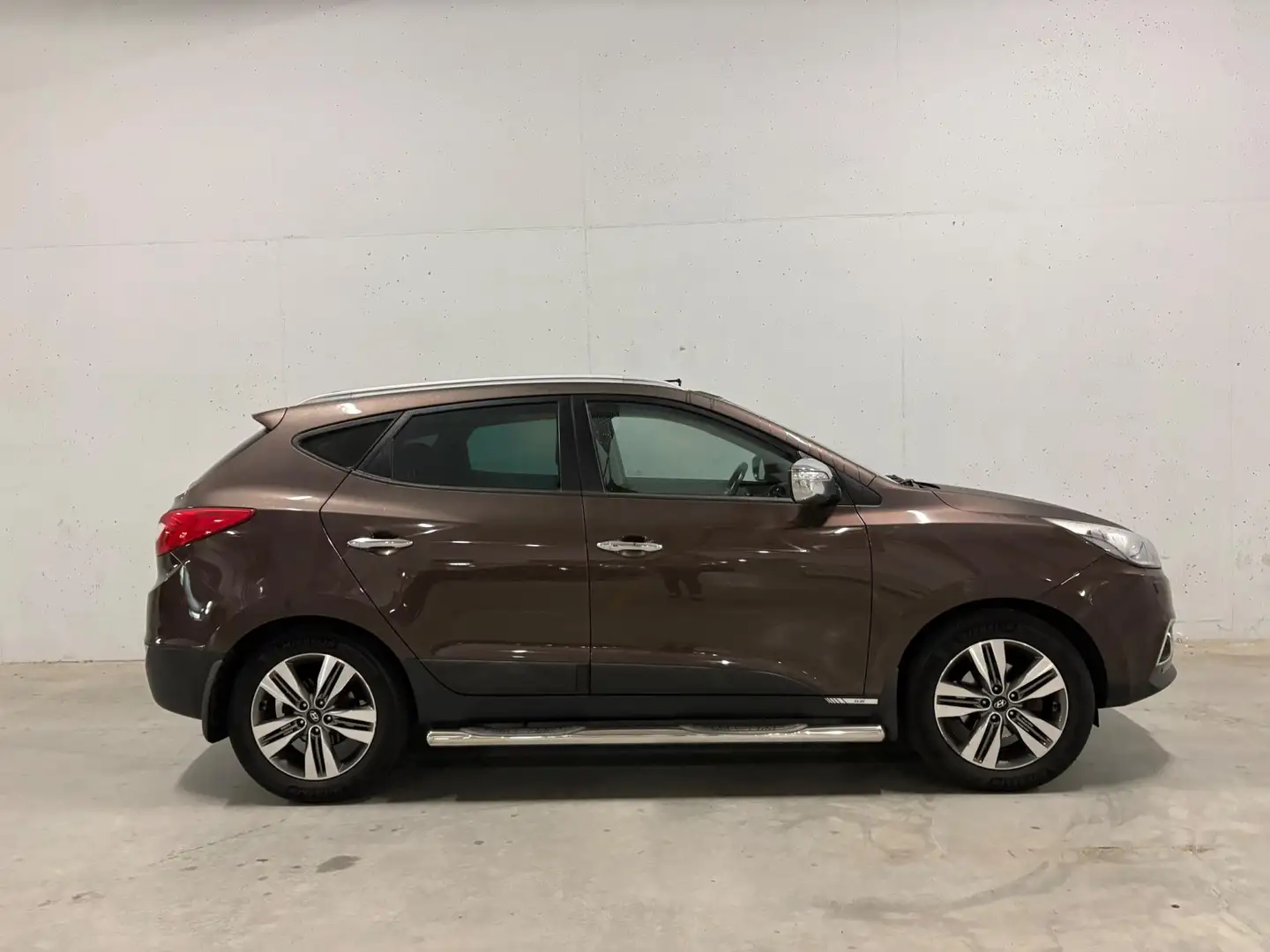 Hyundai iX35 2.0i 4WD i-Catcher Automaat Leer Pano Trekhaak Cam Bruin - 2