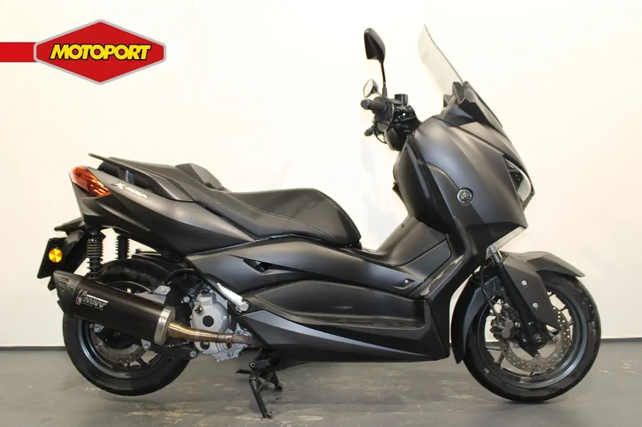 Yamaha X-Max 300