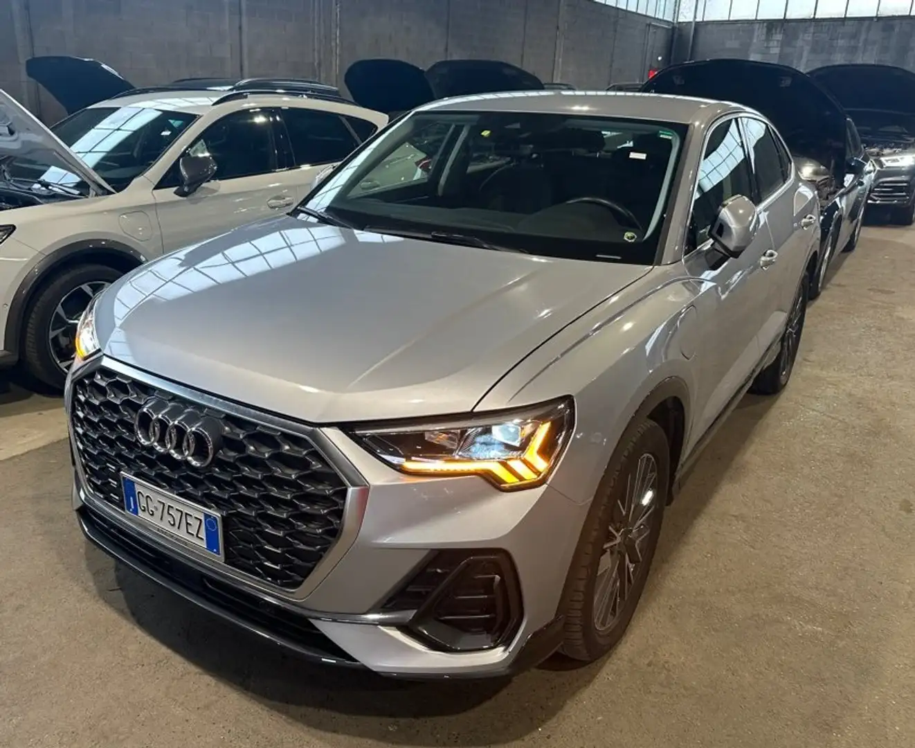Audi Q3 SPB 45 1.4 tfsi e Business Plus s-tronic GG757EZ Argento - 2