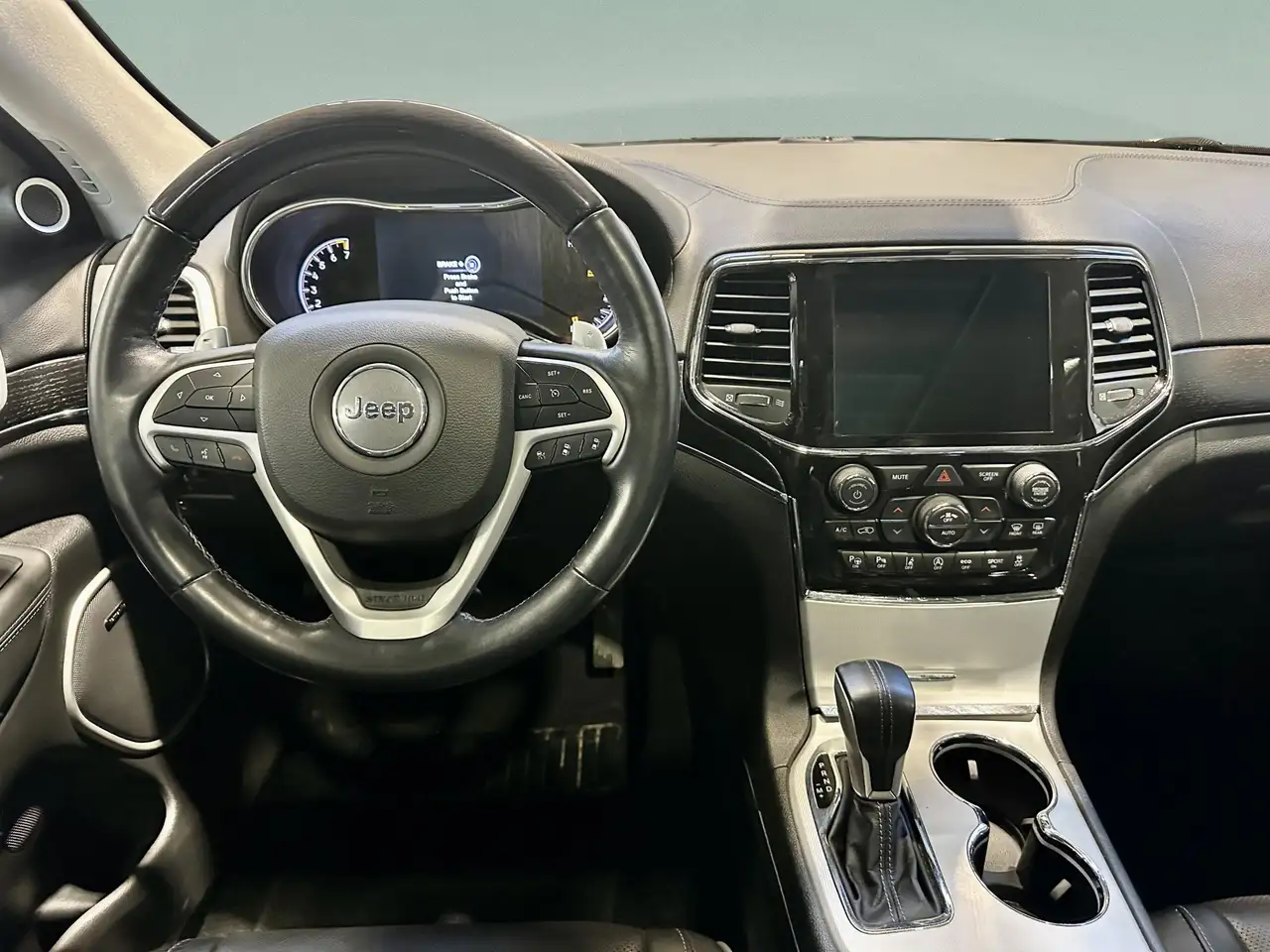 Jeep Grand Cherokee снимка Jeep Grand Cherokee