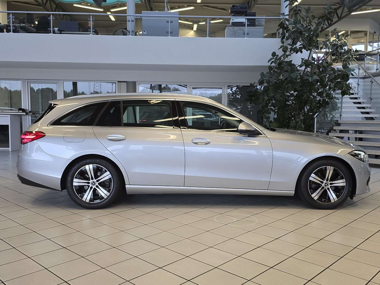 Mercedes-Benz C 180