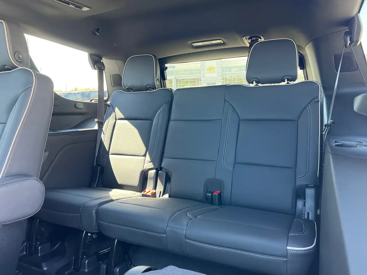 GMC Yukon снимка GMC Yukon