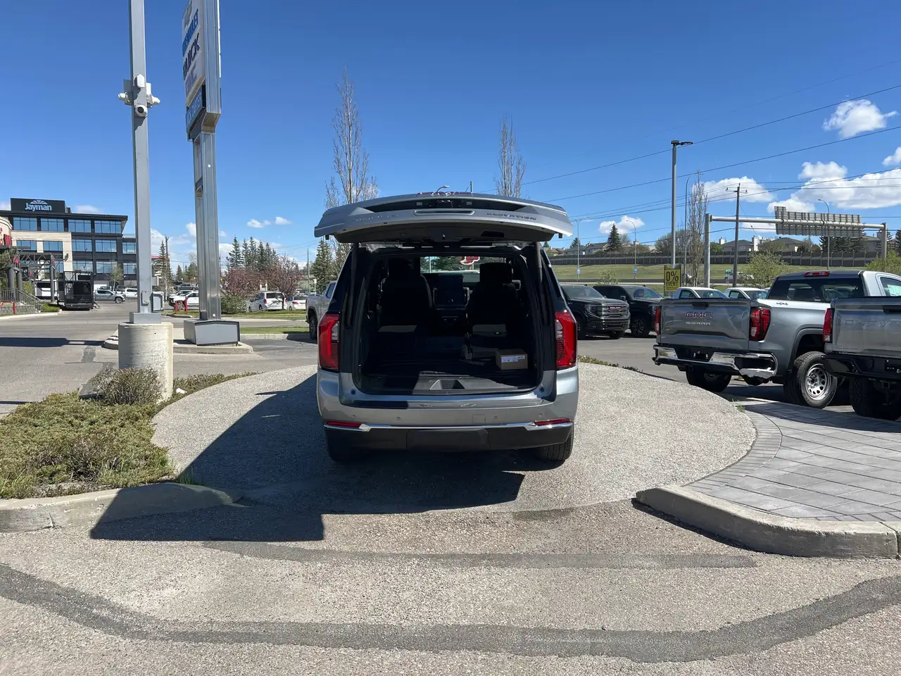 GMC Yukon снимка GMC Yukon