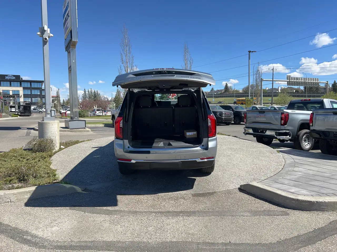 GMC Yukon снимка GMC Yukon