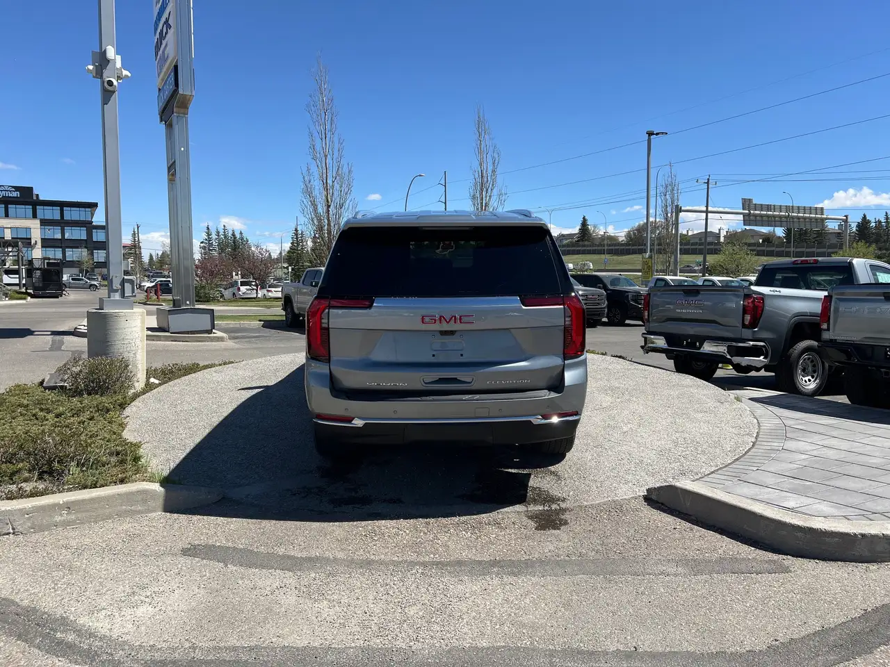 GMC Yukon снимка GMC Yukon