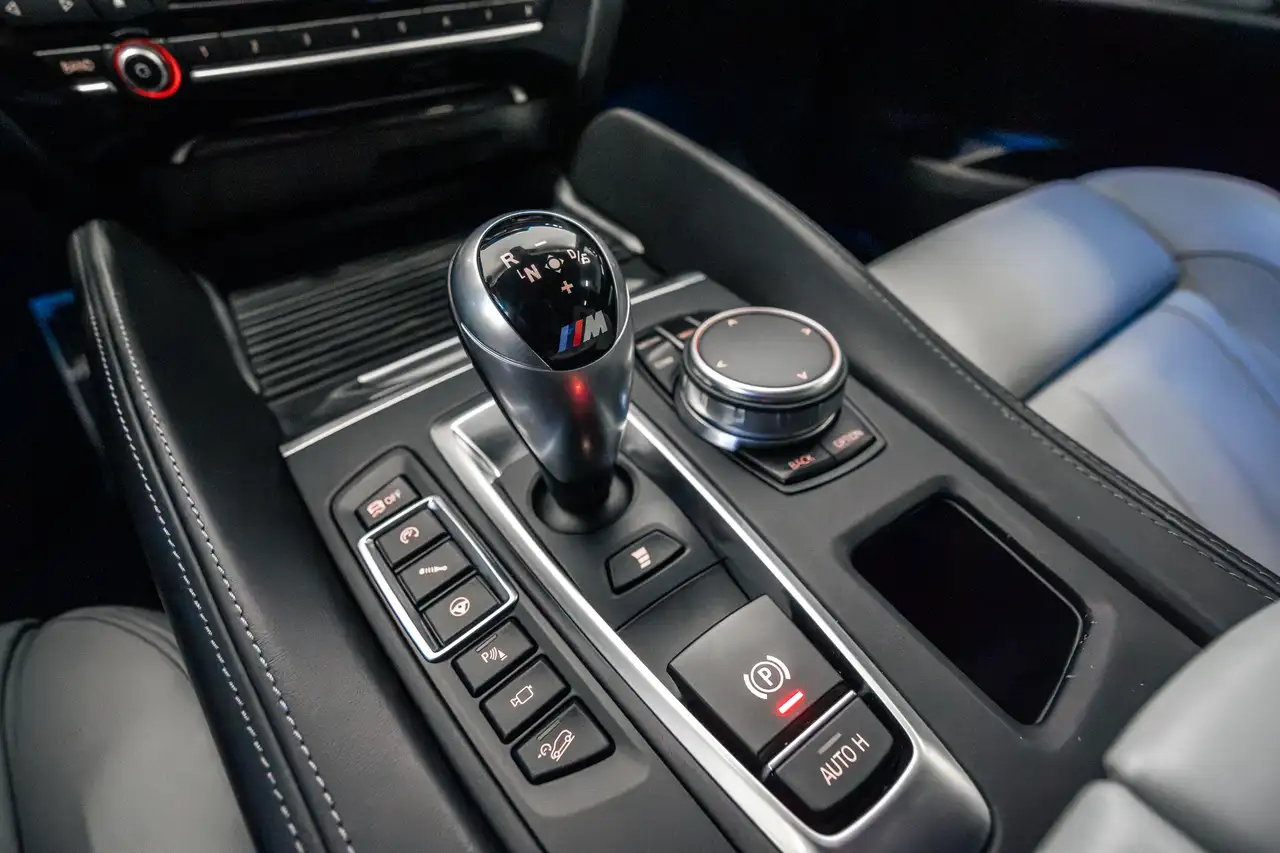 BMW X6 M снимка BMW X6 M