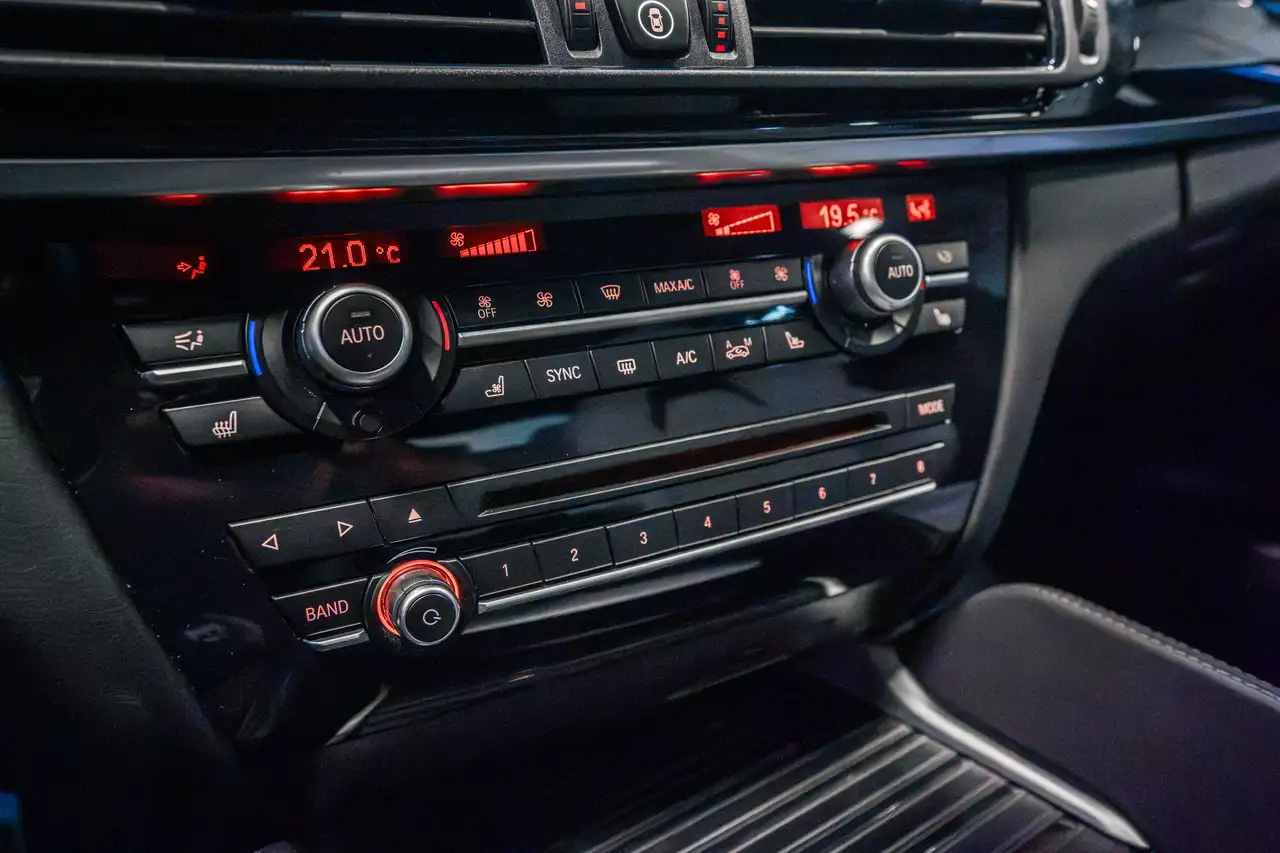 BMW X6 M снимка BMW X6 M