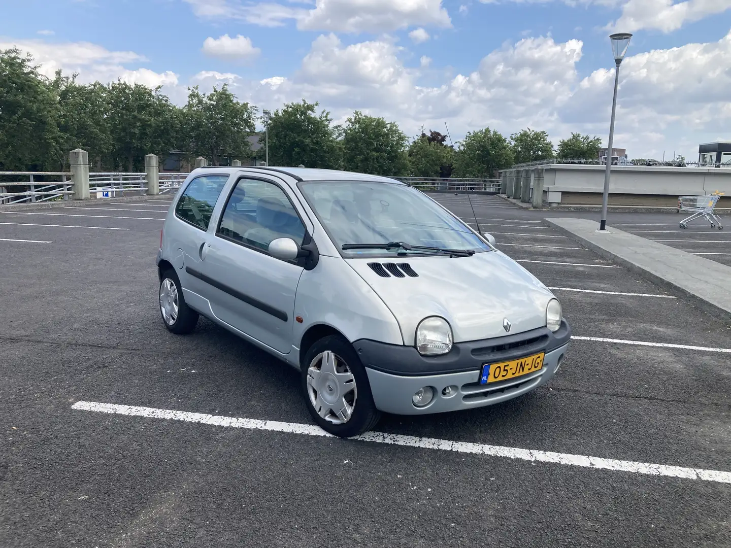 Renault Twingo 1.2 Helios Grijs - 2