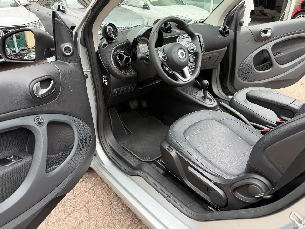 smart forTwo 2021 — фото 20