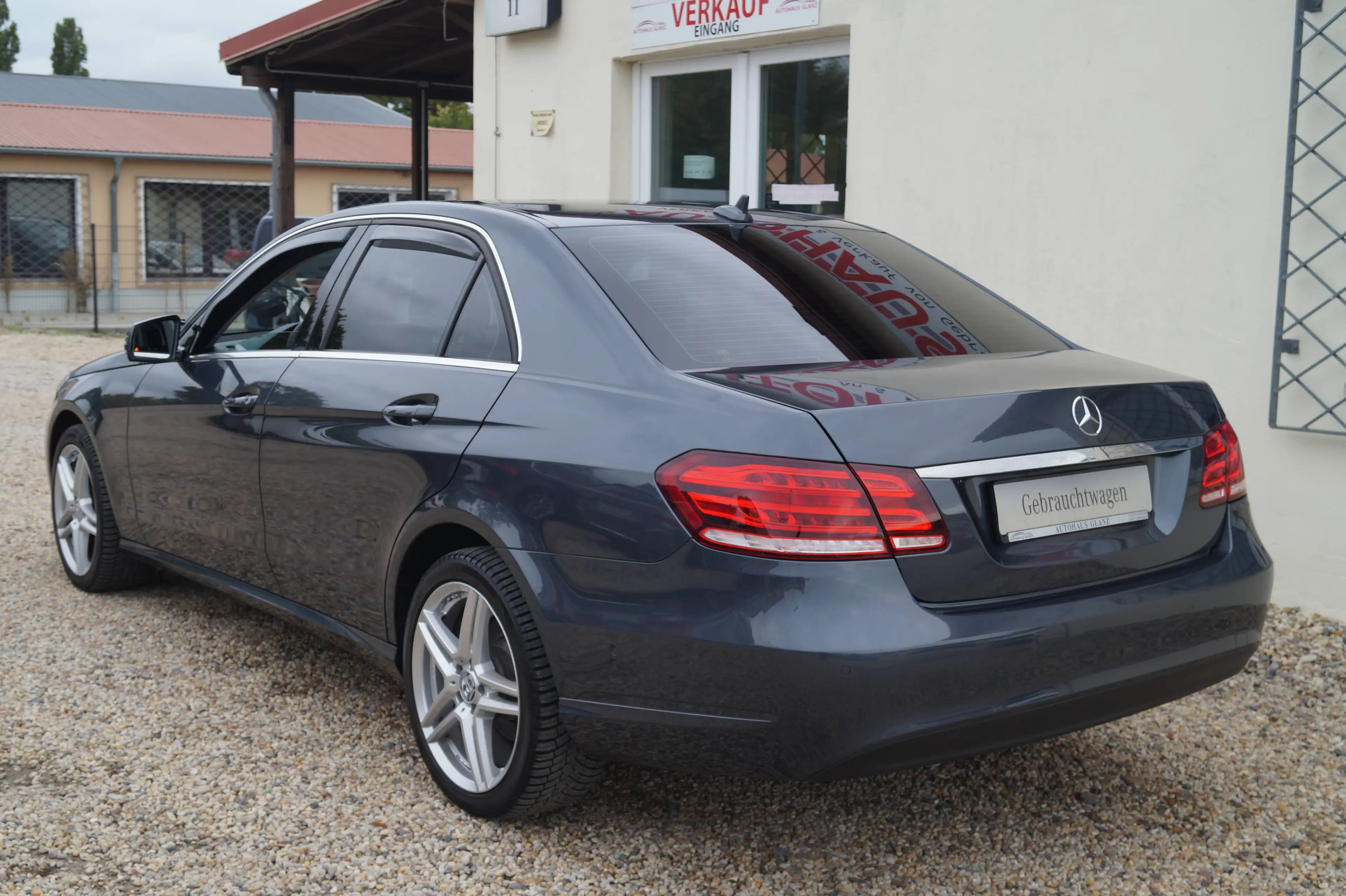Mercedes-Benz E 200 E 200 BlueTec 2.Hand*SHG*Navi*TÜV:NEU — photo 3