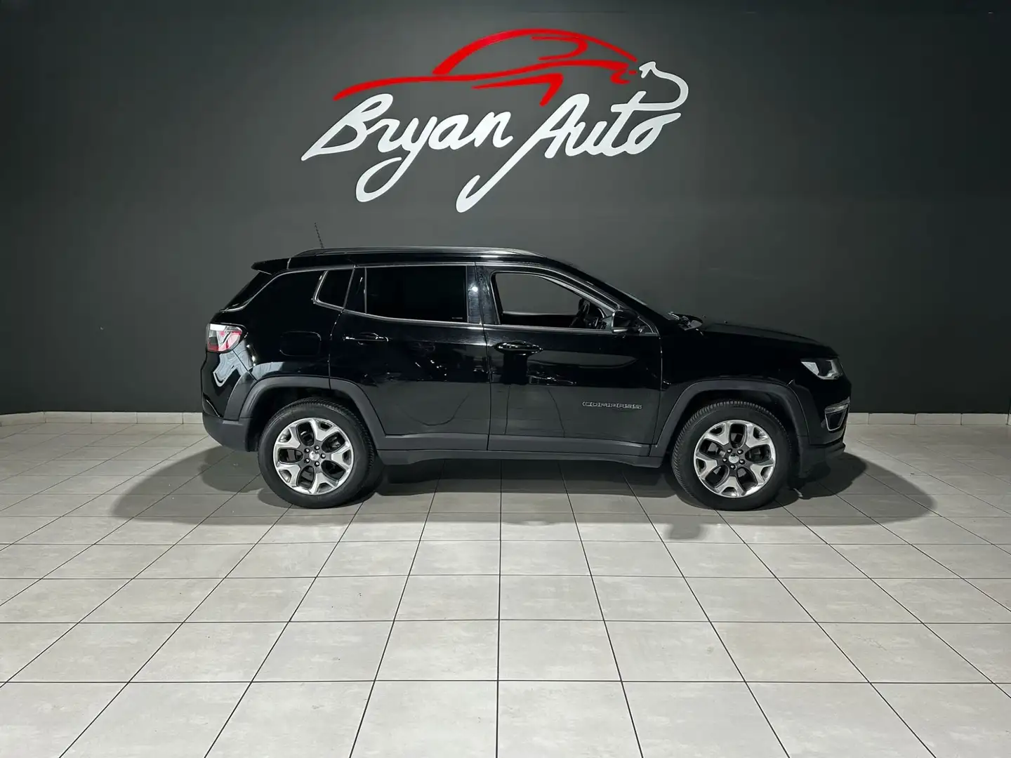 Jeep Compass 2.0 mjt Limited 4wd 140cv auto my19 - 1