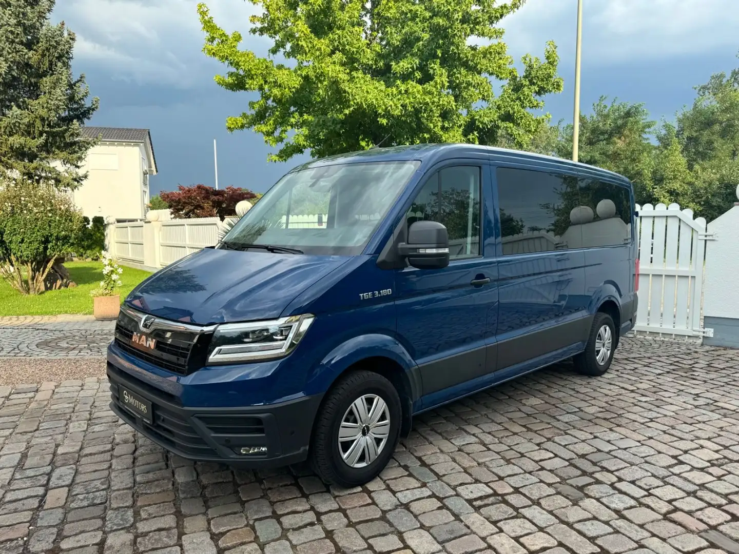 MAN TGE 3.180 Kombi 9-Sitzer Navi/LED/App/Kamera/ Azul - 2