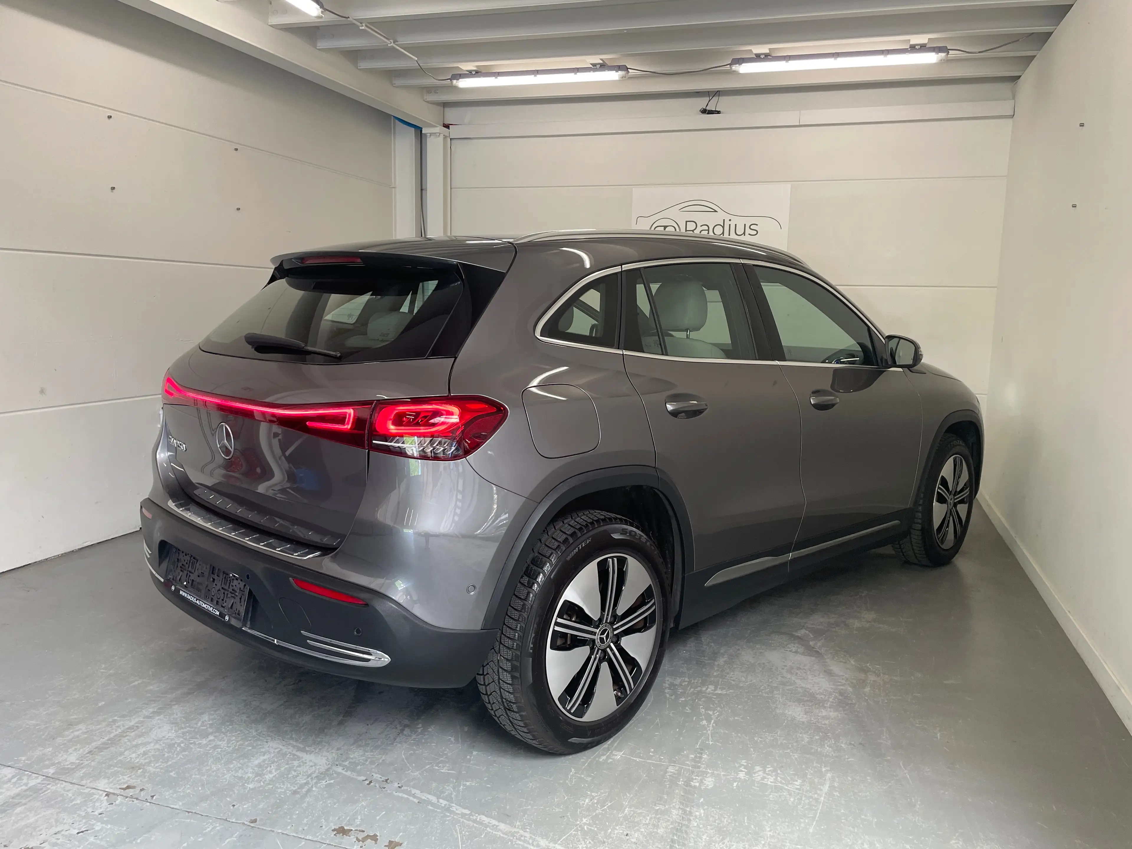 Mercedes-Benz EQA 250 — photo 3