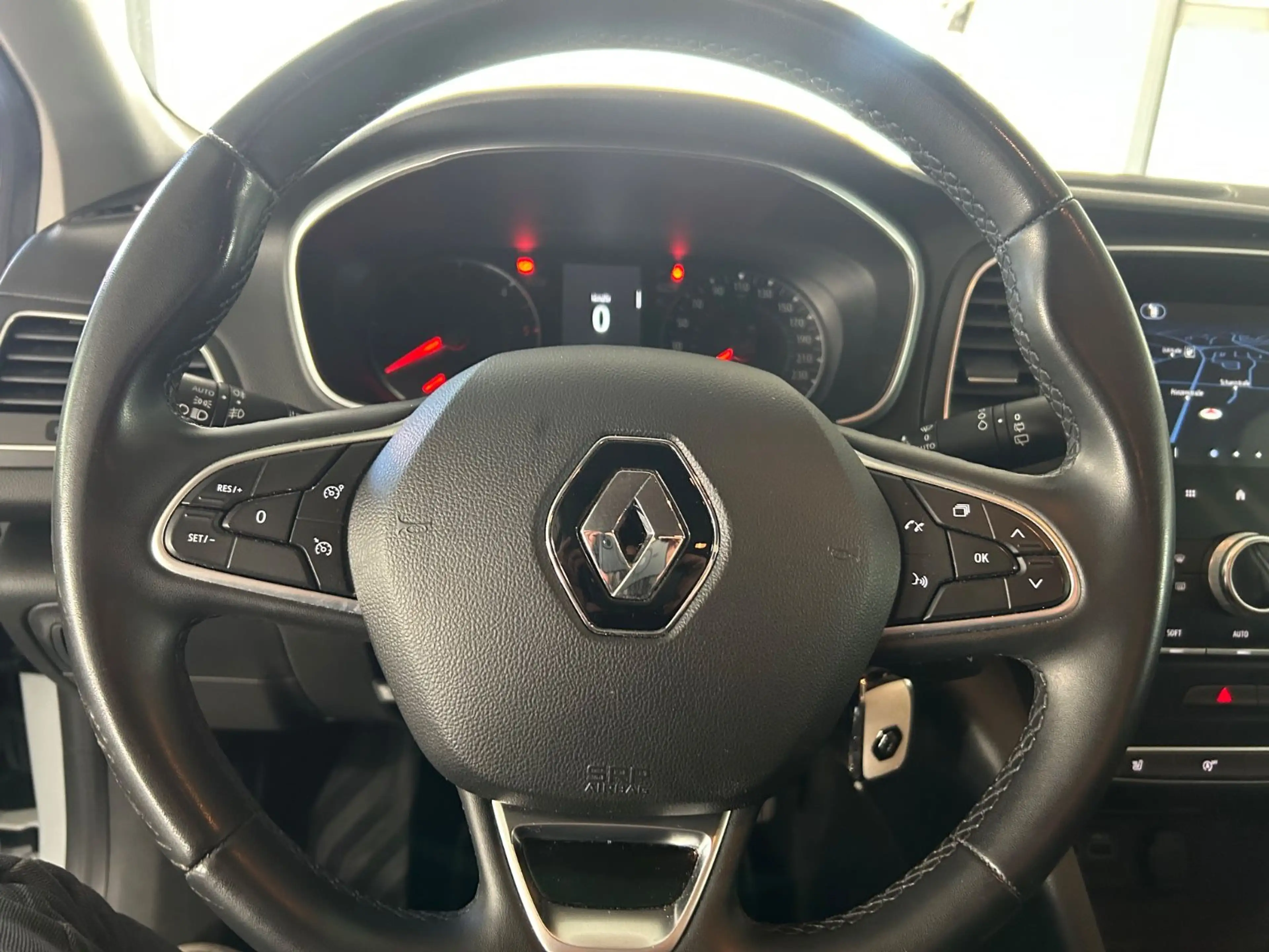 Renault Megane Grandtour 1,5 dci Navi PDC AHK — photo 13