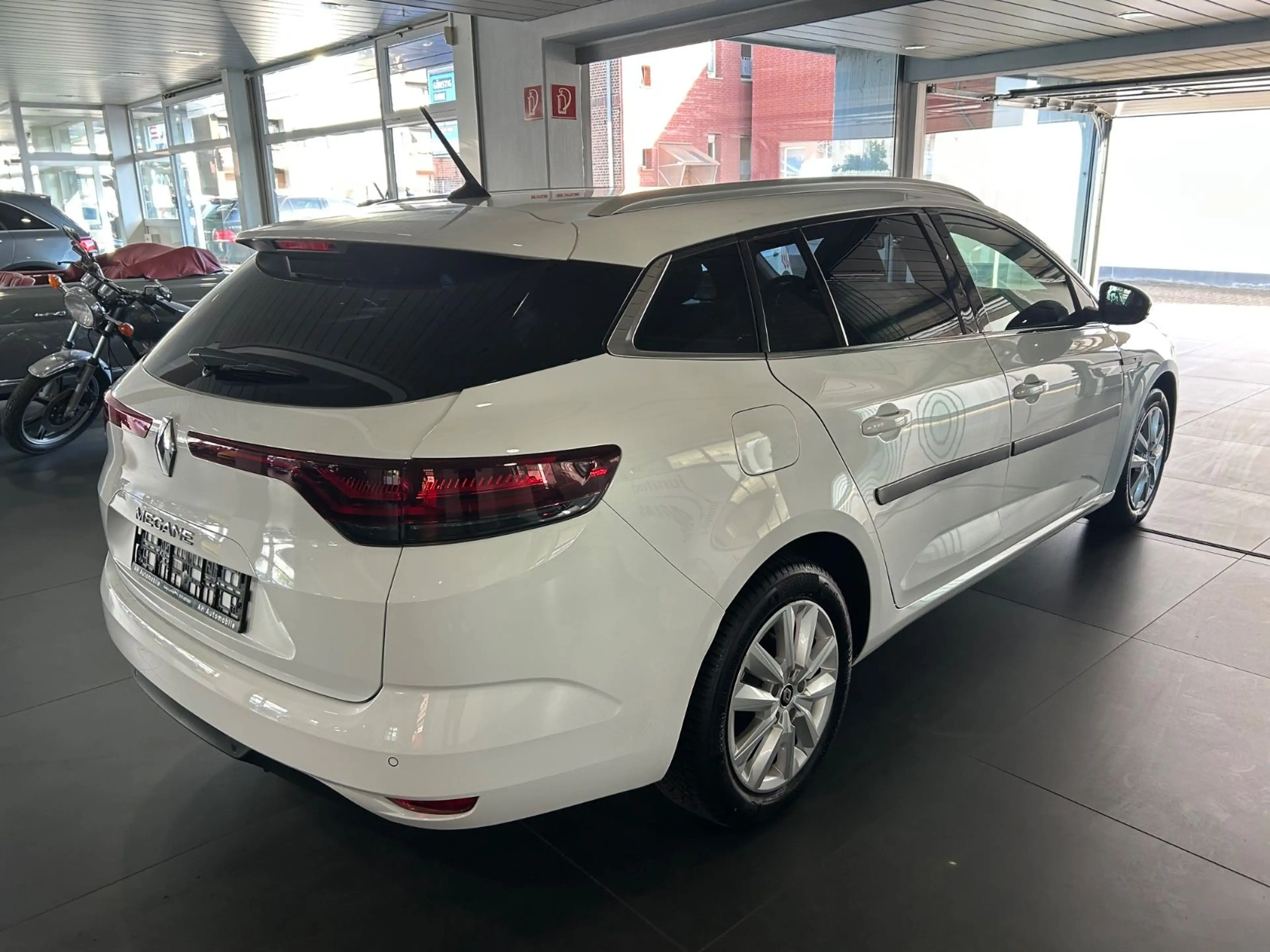 Renault Megane Grandtour 1,5 dci Navi PDC AHK — photo 4