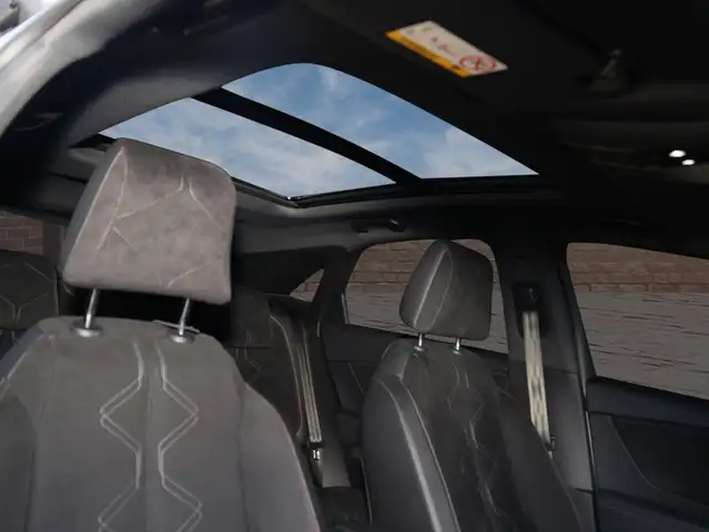 DS Automobiles DS 7 Crossback view 12