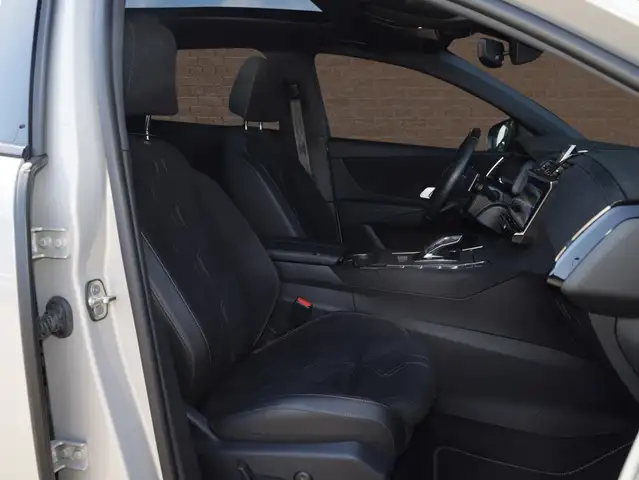 DS Automobiles DS 7 Crossback view 11