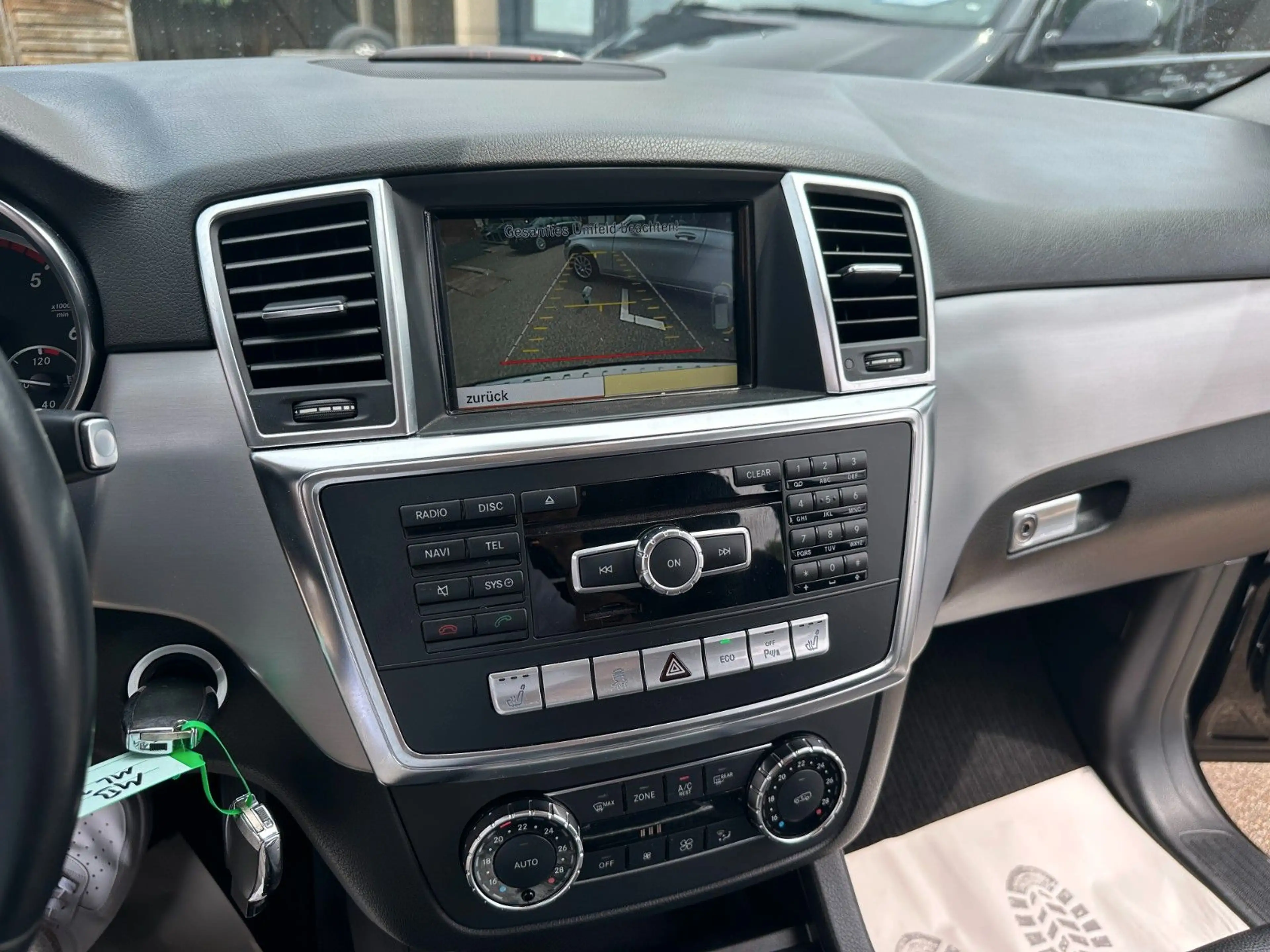 Mercedes-Benz ML 350 CDI BlueTec*AMG*DISTRONIC*COMAND*RFK*SPUR — photo 14