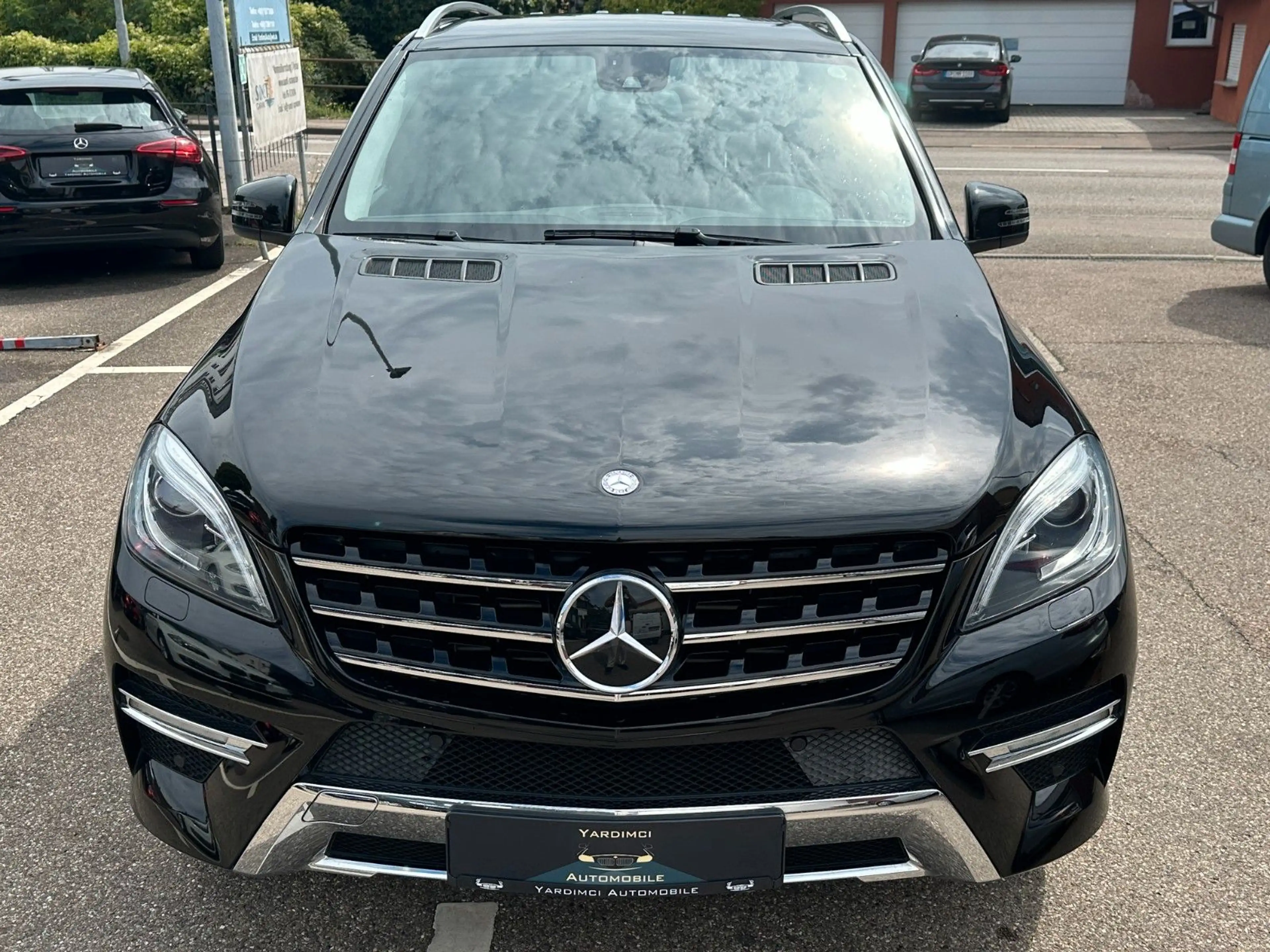 Mercedes-Benz ML 350 CDI BlueTec*AMG*DISTRONIC*COMAND*RFK*SPUR — photo 6