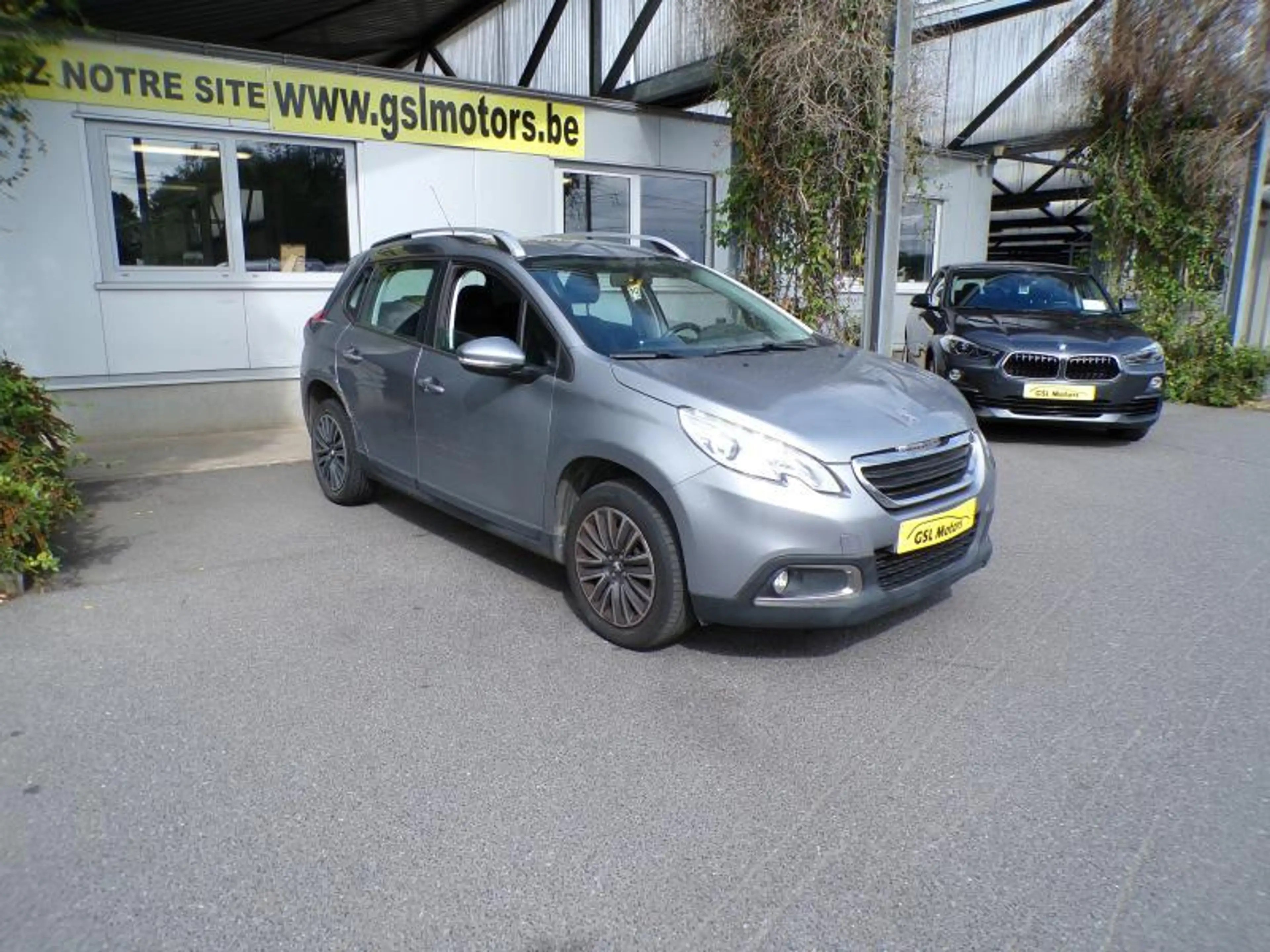 Peugeot 2008 1.2 110cv gris 11/15 Airco GPS Capteurs — photo 3