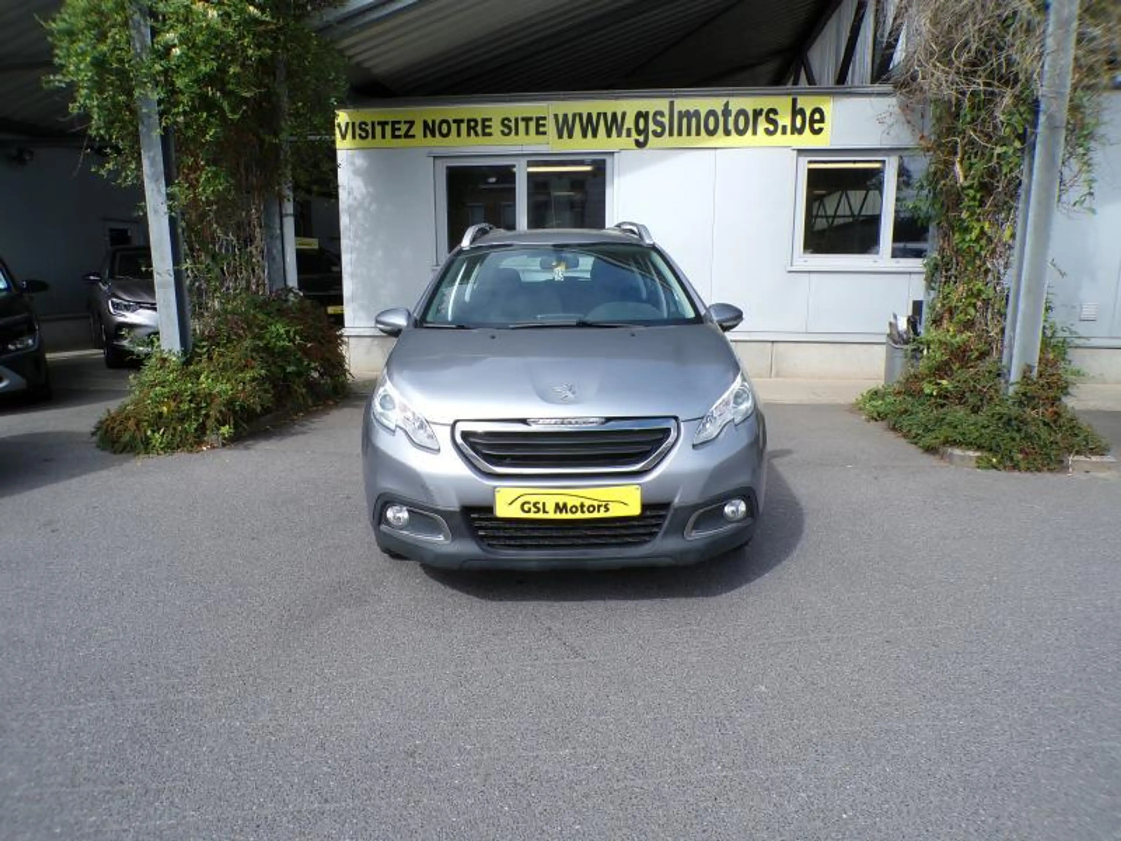 Peugeot 2008 1.2 110cv gris 11/15 Airco GPS Capteurs — photo 2