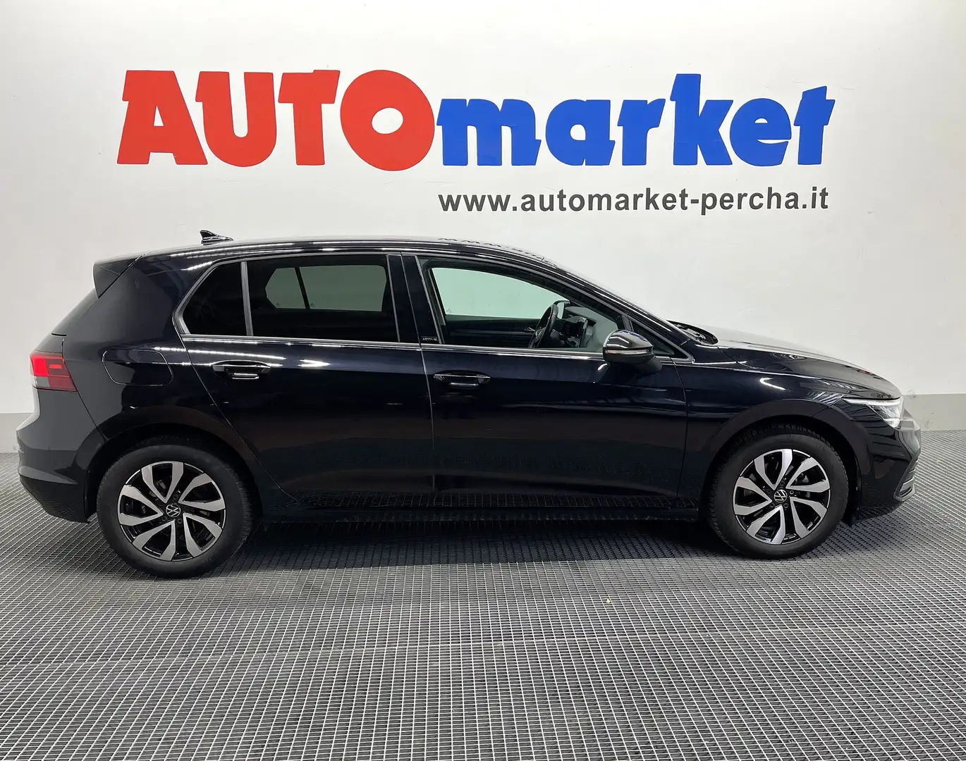 Volkswagen Golf 2.0 TDI Active 115cv Schwarz - 1