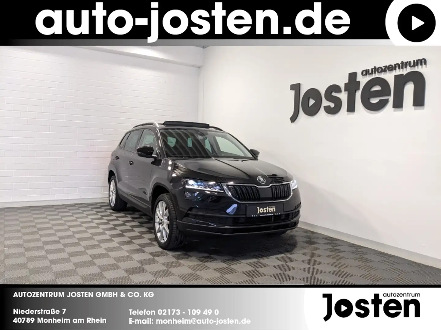 Skoda Karoq Style 1.5 TSI ACT ACC PANO NAVI AHK LED VIRTUAL Černá - 1