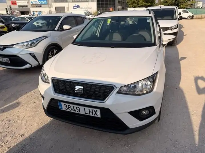 SEAT Arona 2020, foto 2