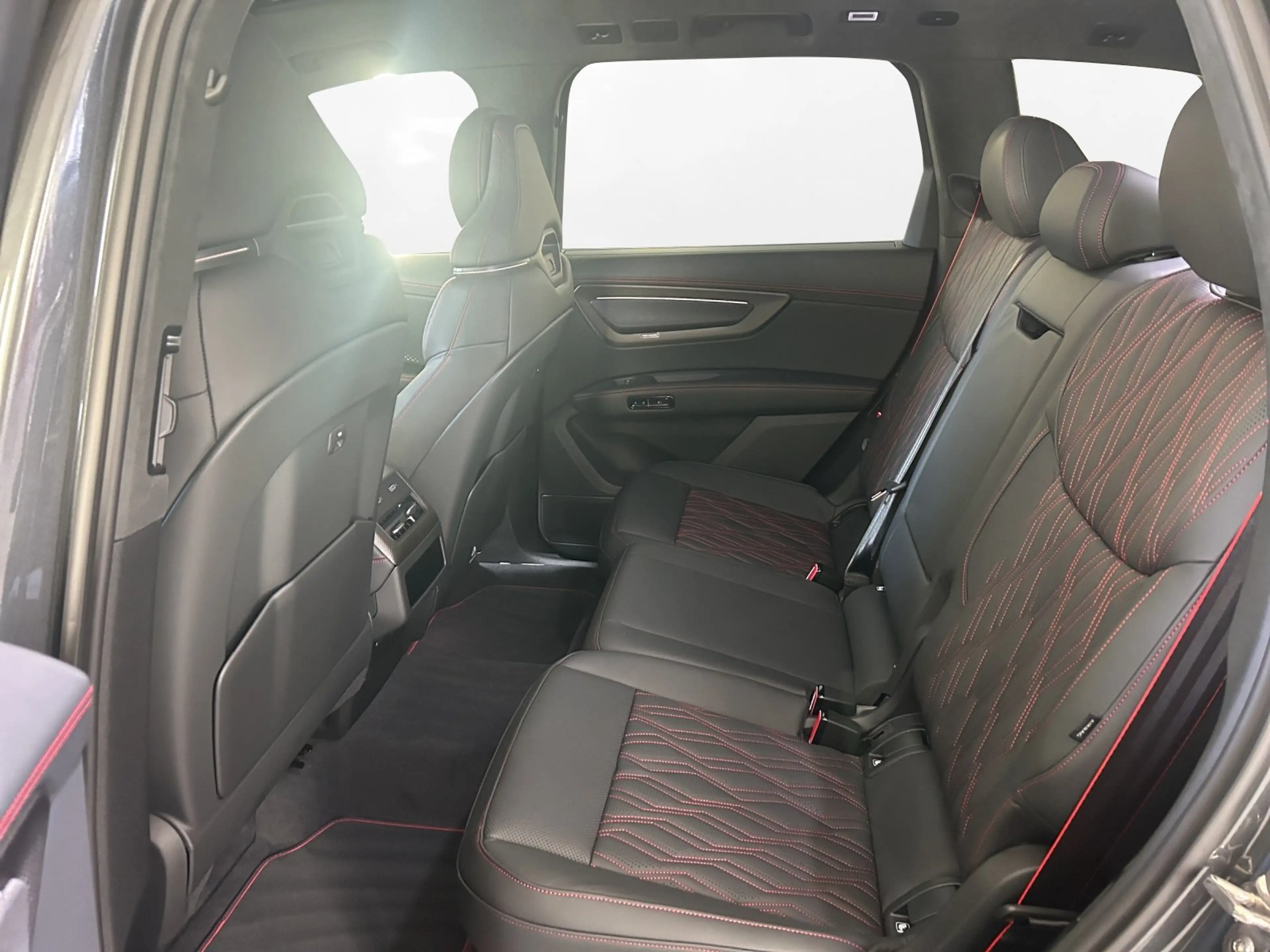 Audi Q7 3.0 TDI quattro tiptronic S line — photo 11