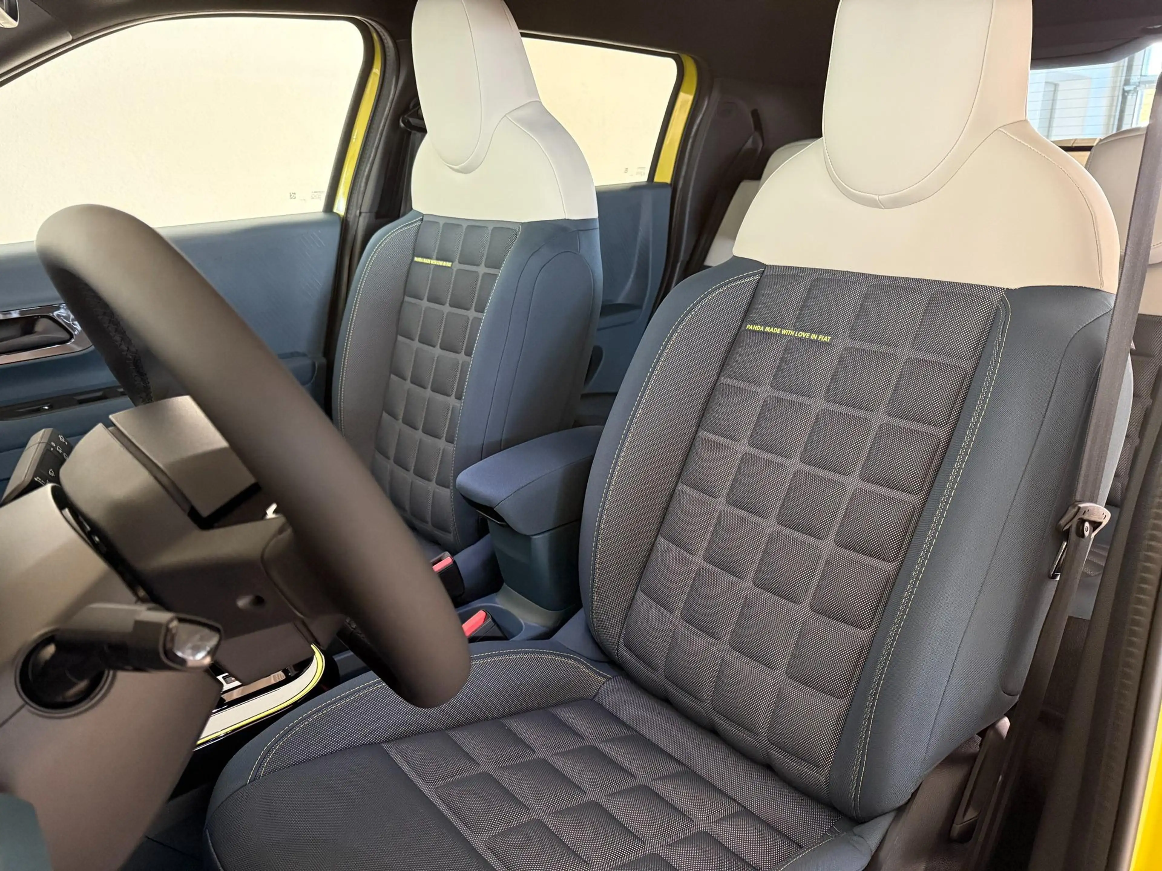 Fiat Grande Panda LA PRIMA HYBRID 1.2 eDCT 81 kW € 6.100,00 gespa... — photo 8
