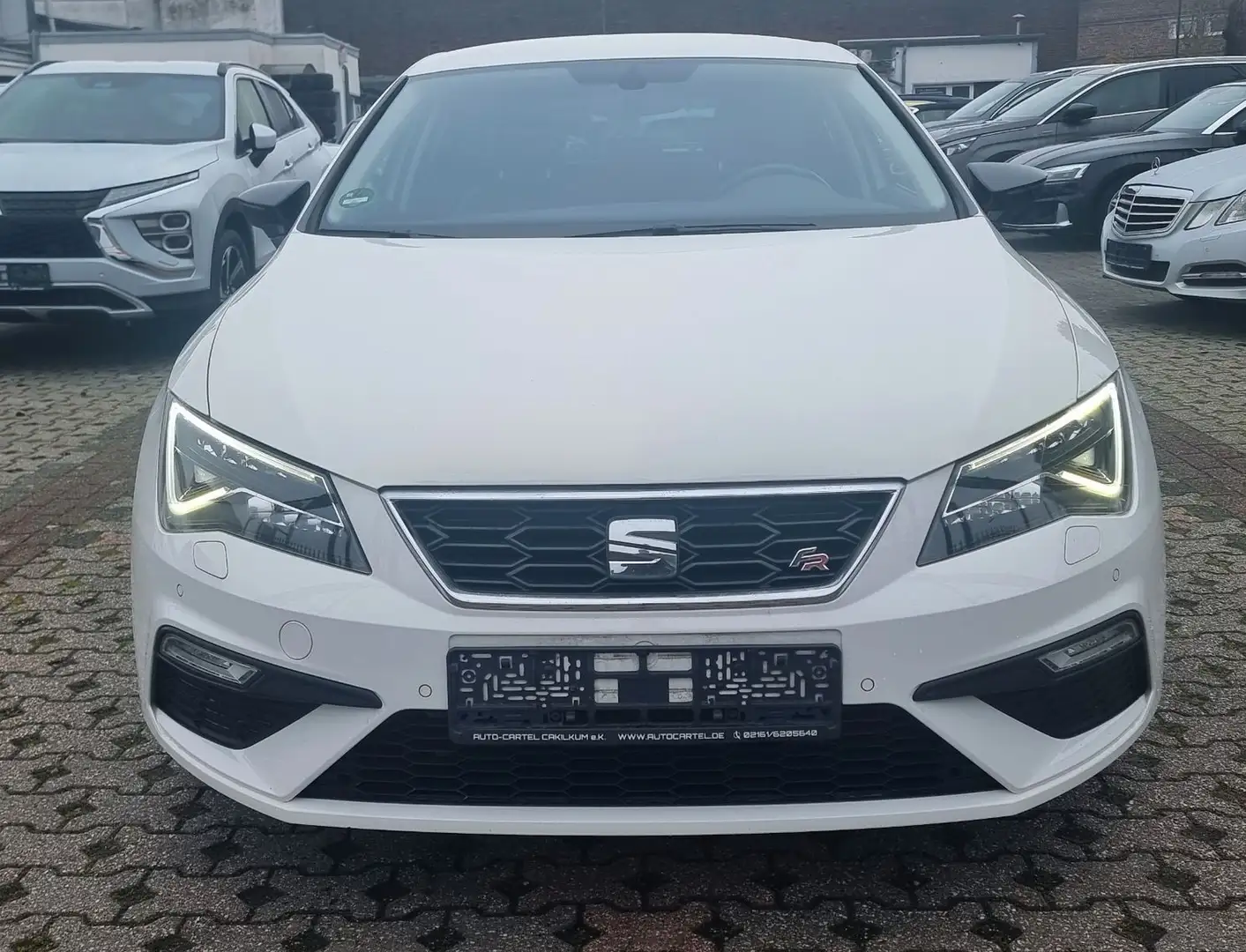 SEAT Leon FR-LINE SPORTPAKET-DIGITAL.TACHO-KAMERA-1HD Weiß - 2