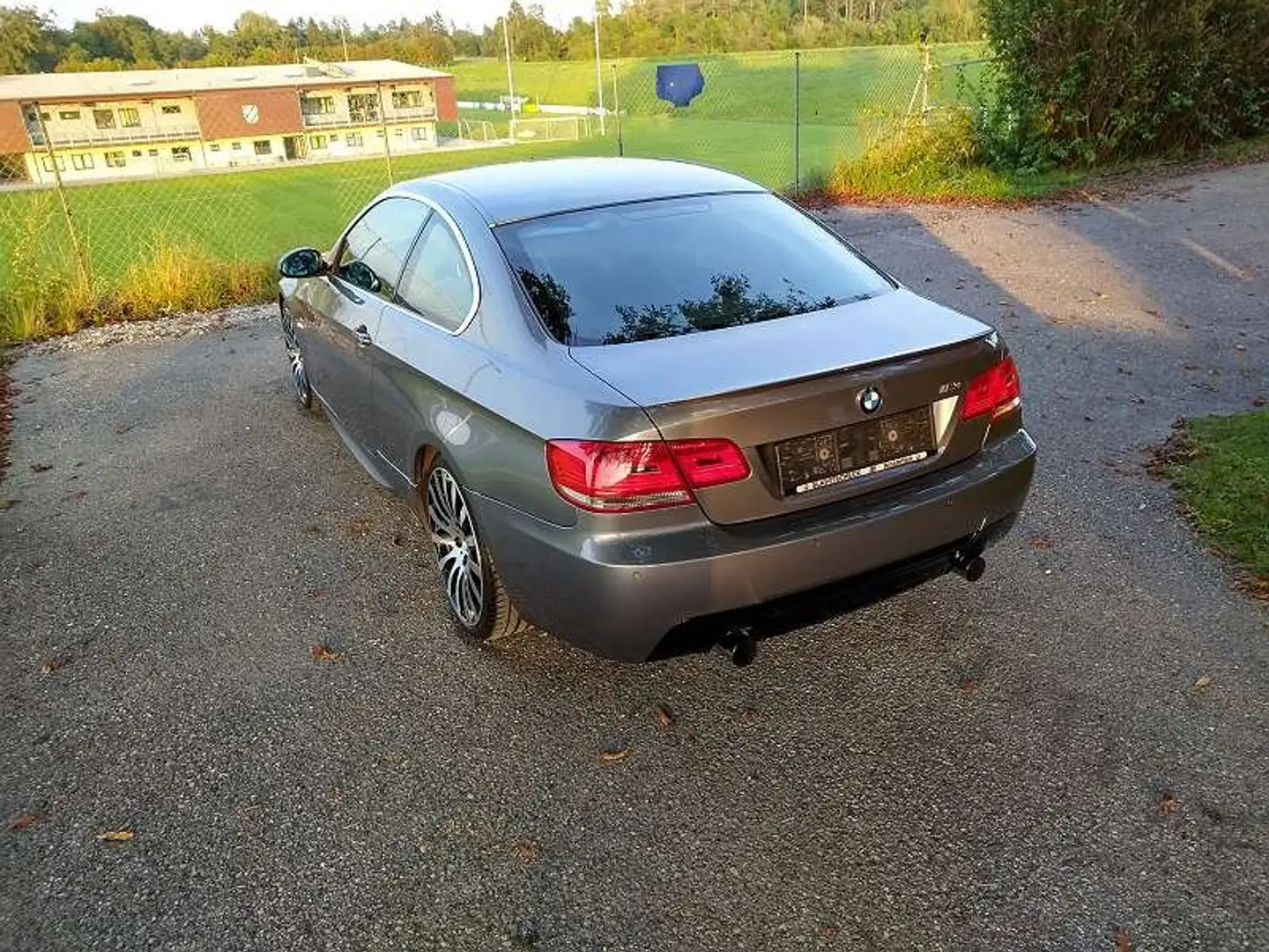 BMW 335 335i Coupé Grau - 2