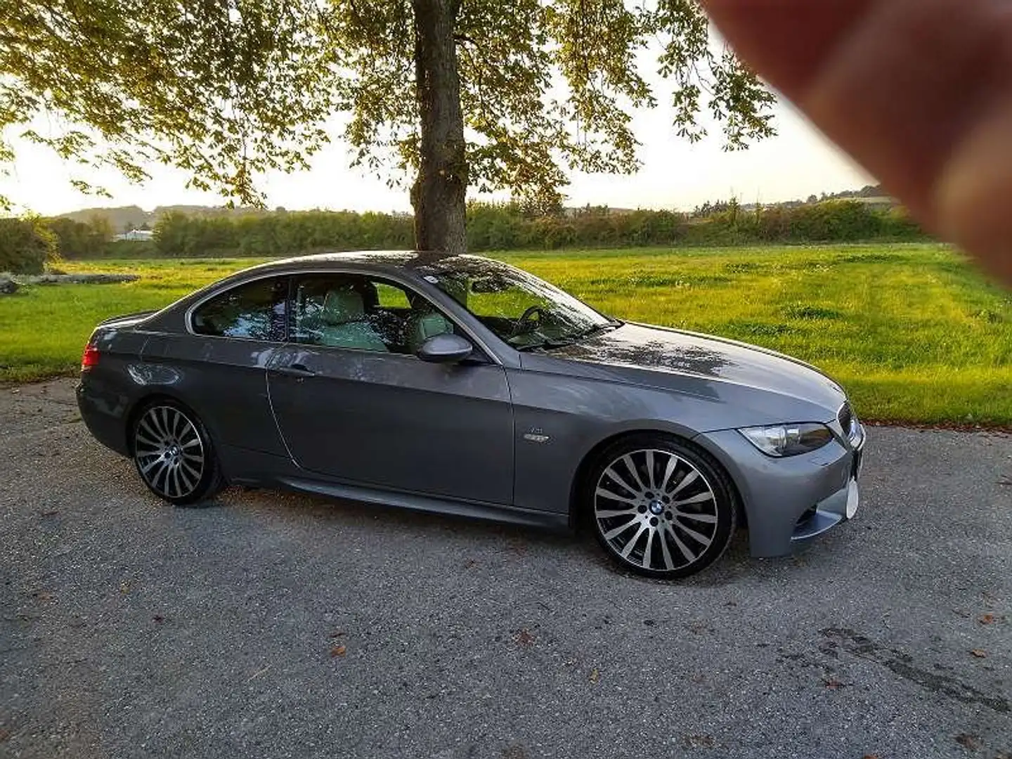BMW 335 335i Coupé Grau - 1